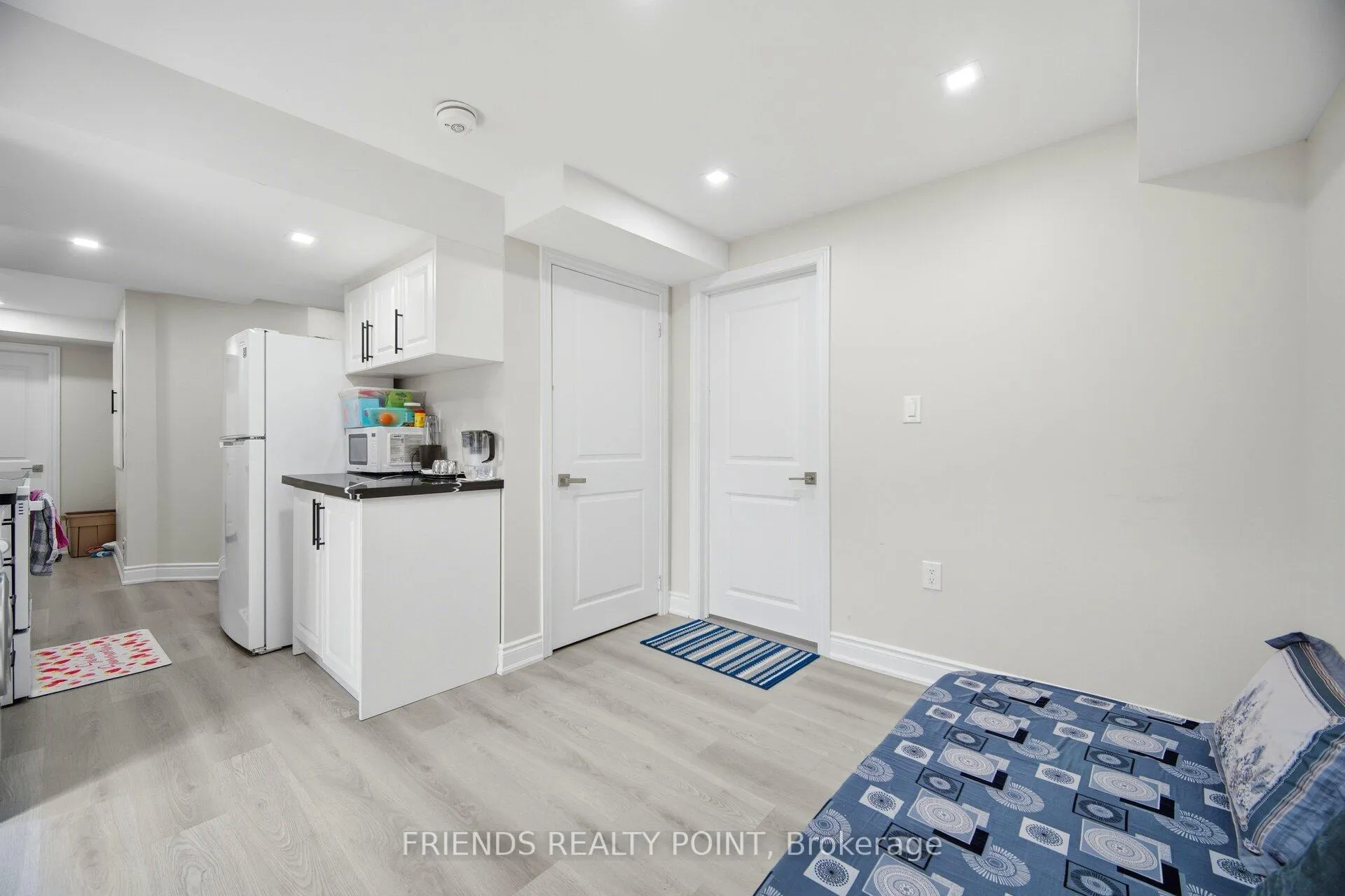 Photo 13 of 19 Donlamont Circle, Brampton, Northwest Brampton — HOMEH