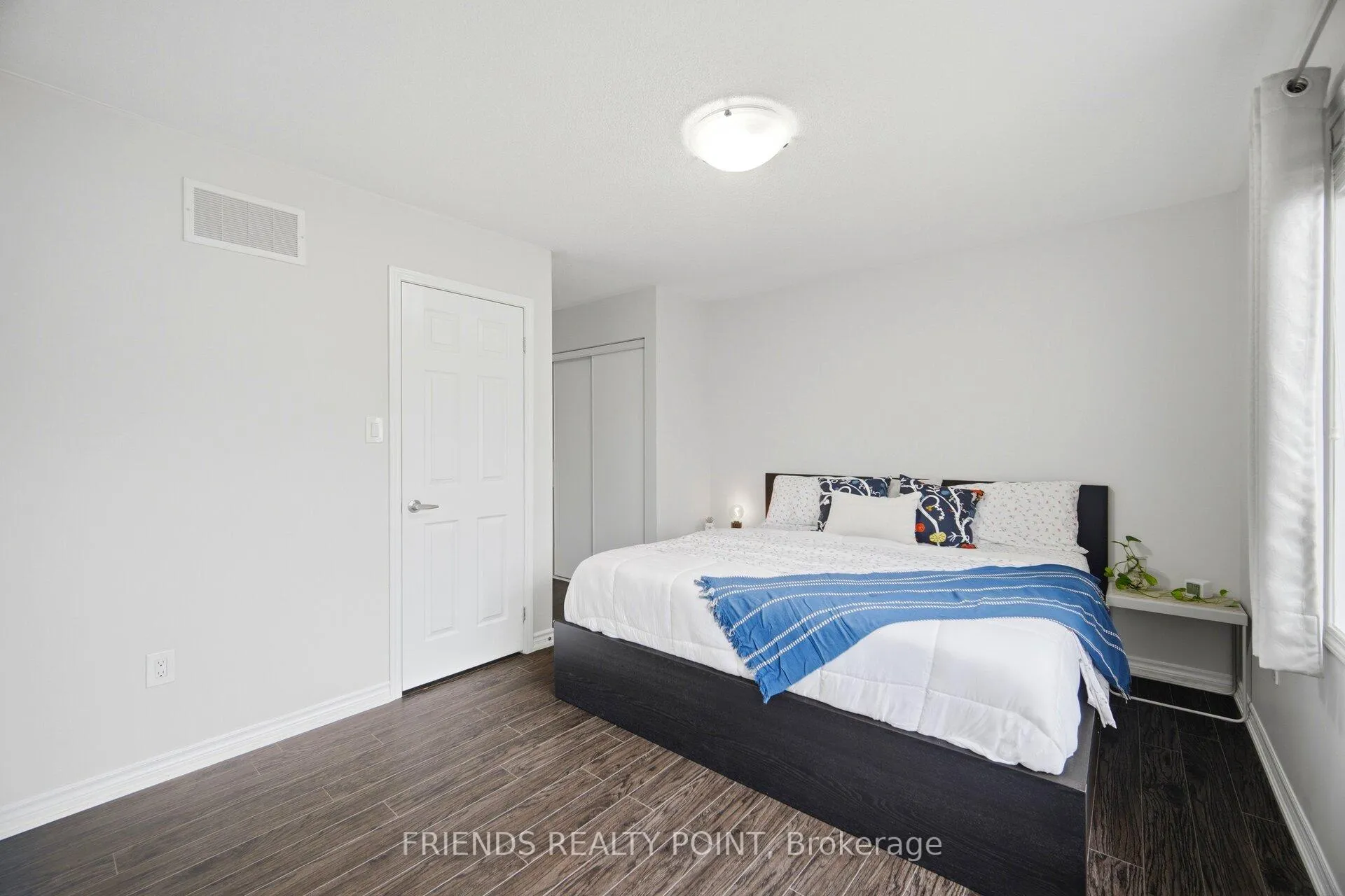 Photo 45 of 19 Donlamont Circle, Brampton, Northwest Brampton — HOMEH