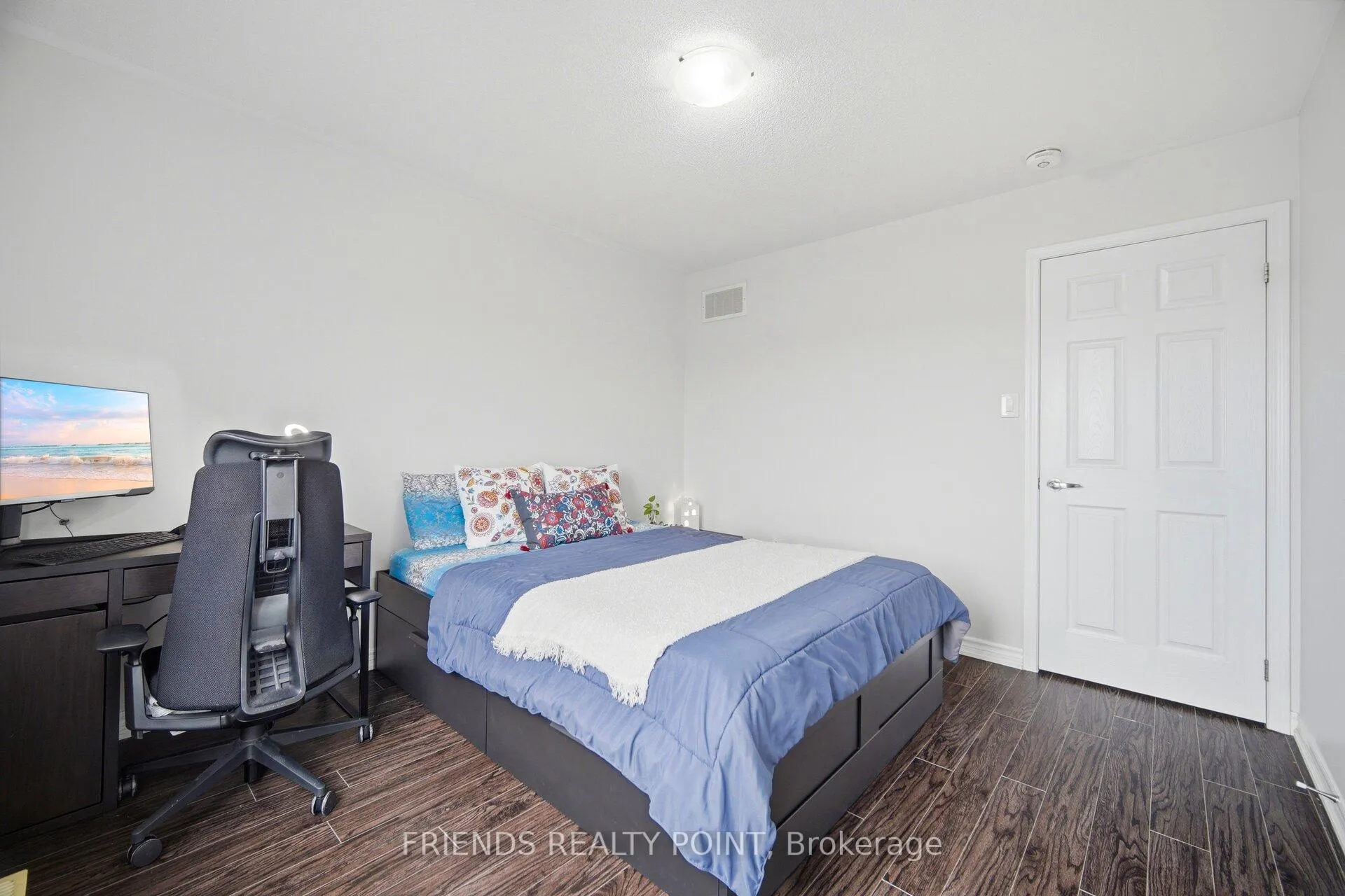 Photo 50 of 19 Donlamont Circle, Brampton, Northwest Brampton — HOMEH