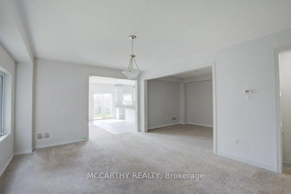 Photo 8 of 252 Ridley Crescent, Southgate — HOMEH