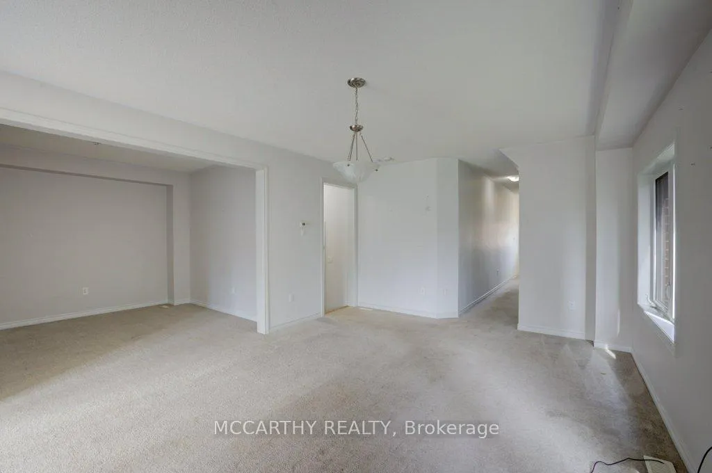 Photo 10 of 252 Ridley Crescent, Southgate — HOMEH