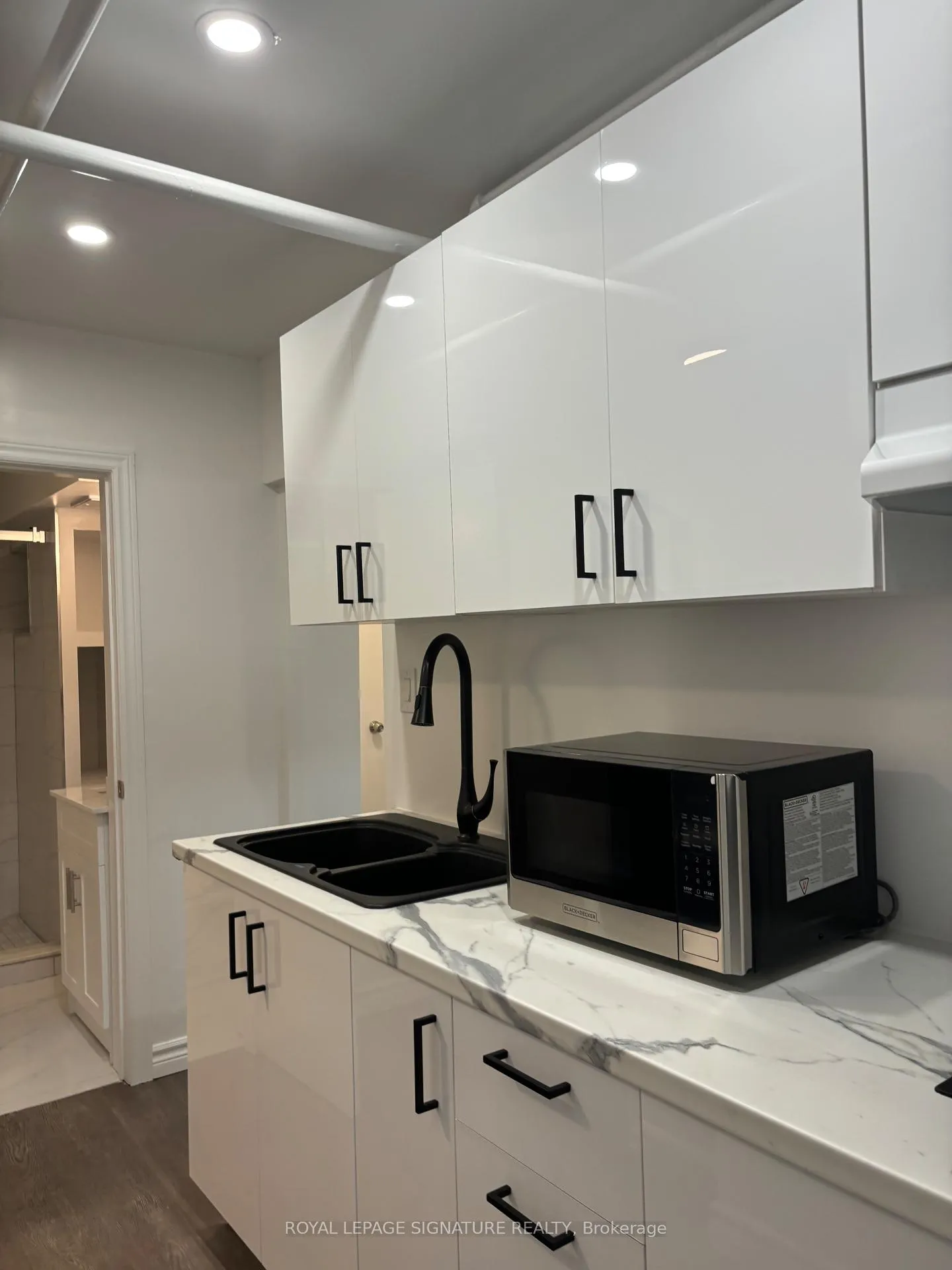 Photo 4 of Unit Lower 2, 95 Braemar Avenue, Toronto, Yonge-Eglinton — HOMEH