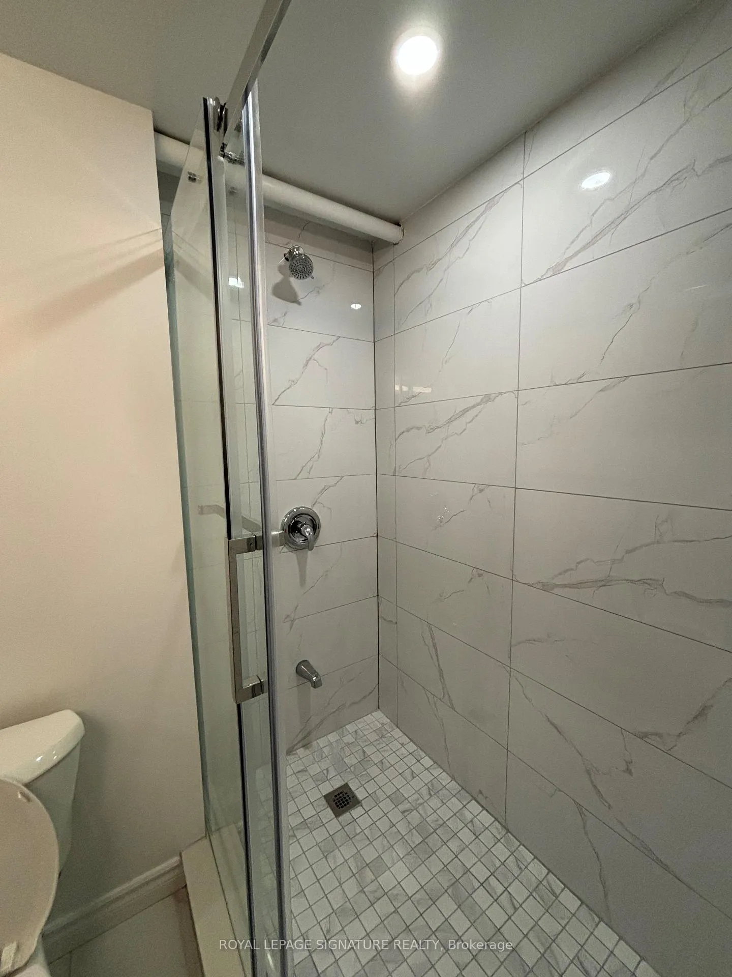 Photo 8 of Unit Lower 2, 95 Braemar Avenue, Toronto, Yonge-Eglinton — HOMEH