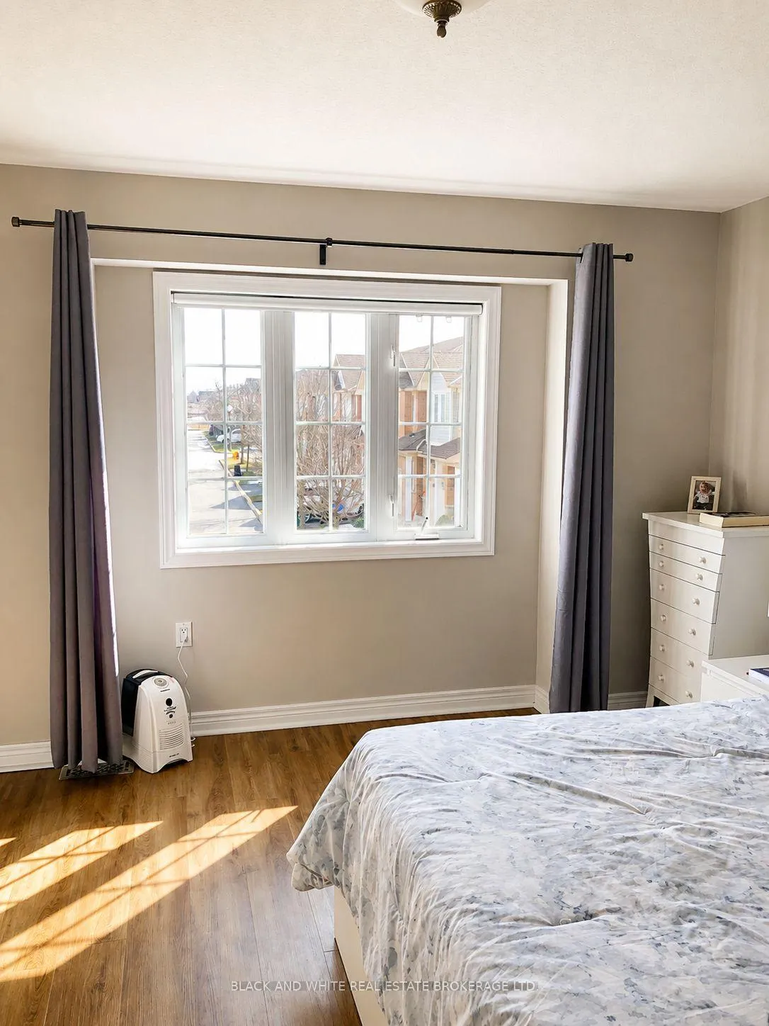 Photo 11 of Unit 18, 232 Stonehenge Drive, Hamilton, Meadowlands — HOMEH