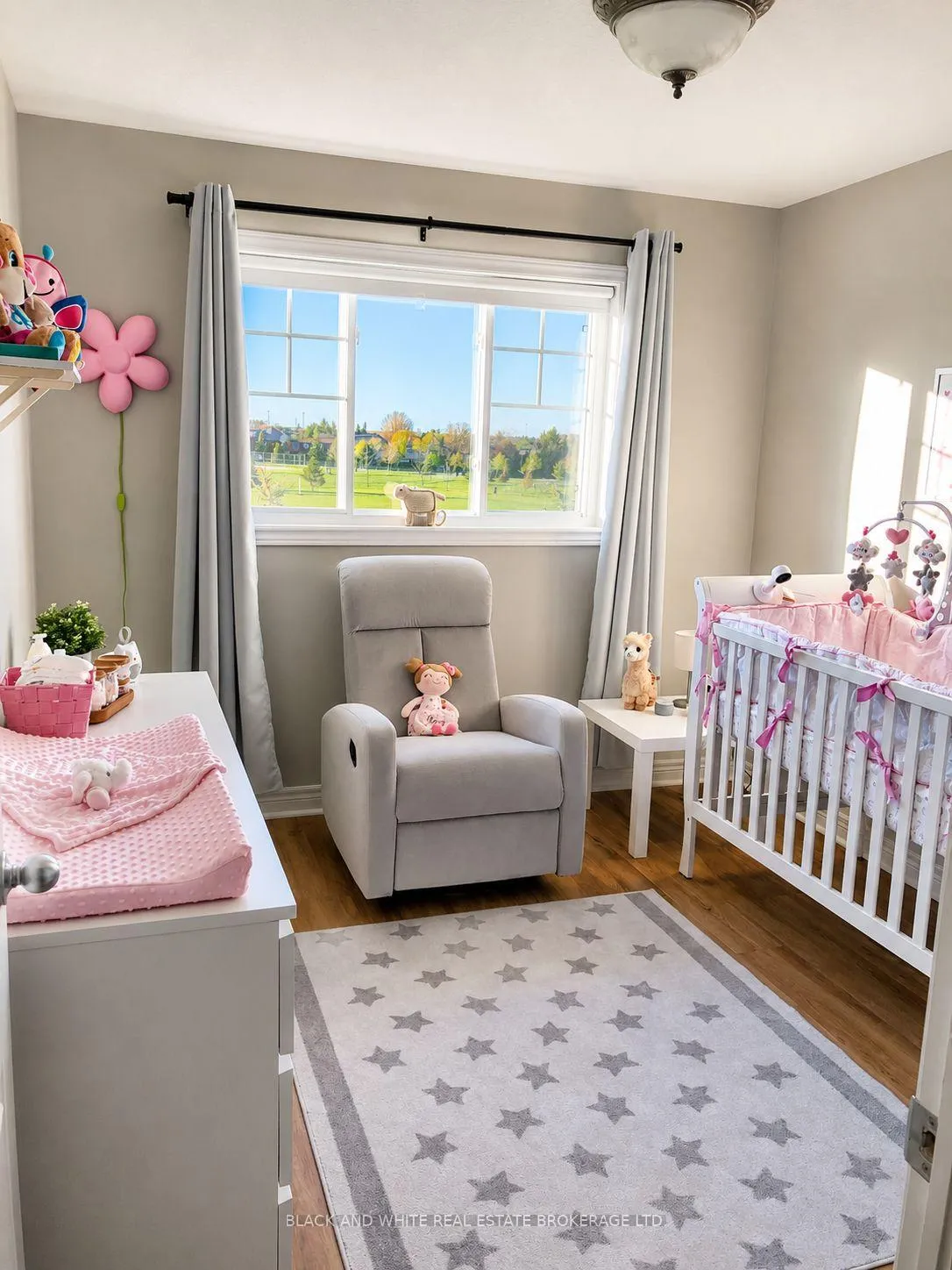 Photo 17 of Unit 18, 232 Stonehenge Drive, Hamilton, Meadowlands — HOMEH