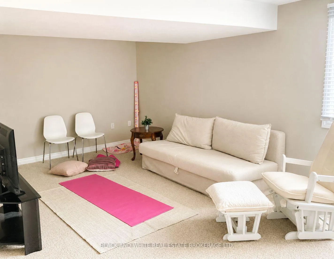 Photo 19 of Unit 18, 232 Stonehenge Drive, Hamilton, Meadowlands — HOMEH