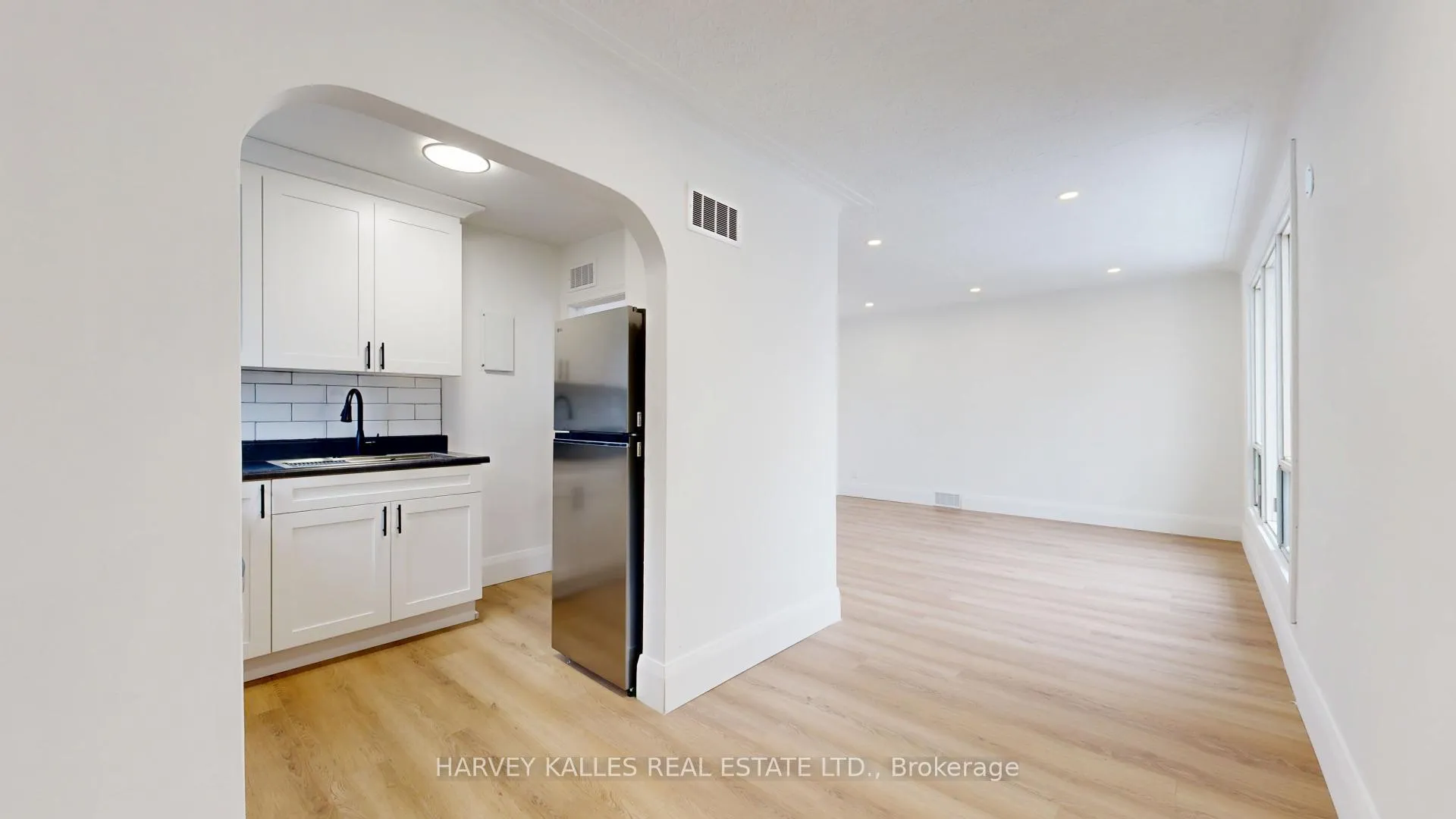 Photo 7 of Unit 5, 1252 Davenport Road, Toronto, Corso Italia-Davenport — HOMEH