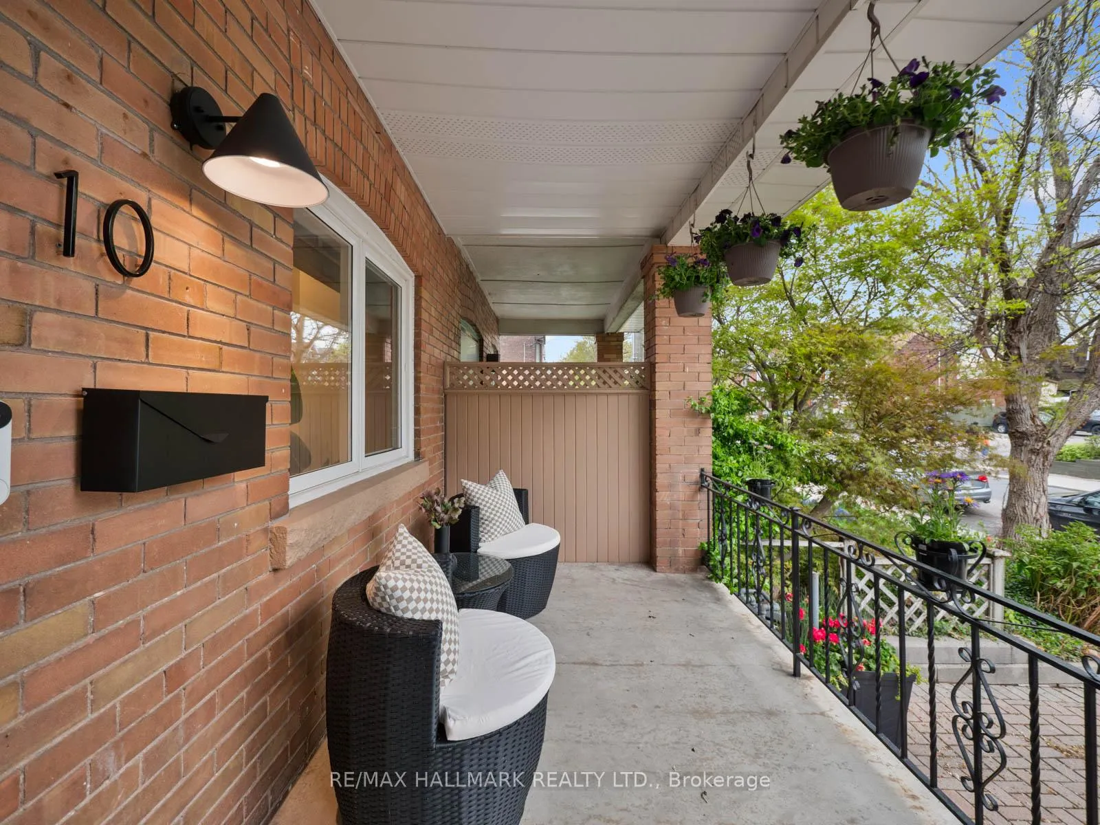 Photo 4 of 10 Ferrier Avenue, Toronto, Playter Estates-Danforth — HOMEH