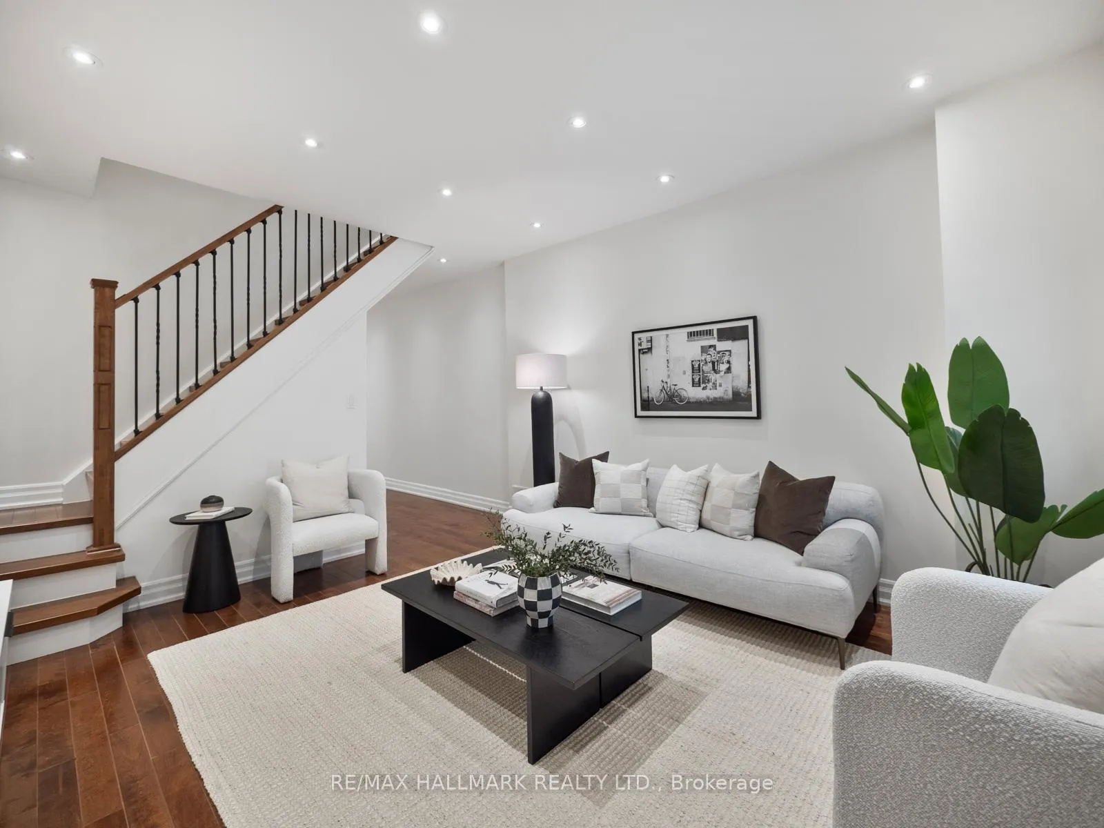 Photo 5 of 10 Ferrier Avenue, Toronto, Playter Estates-Danforth — HOMEH
