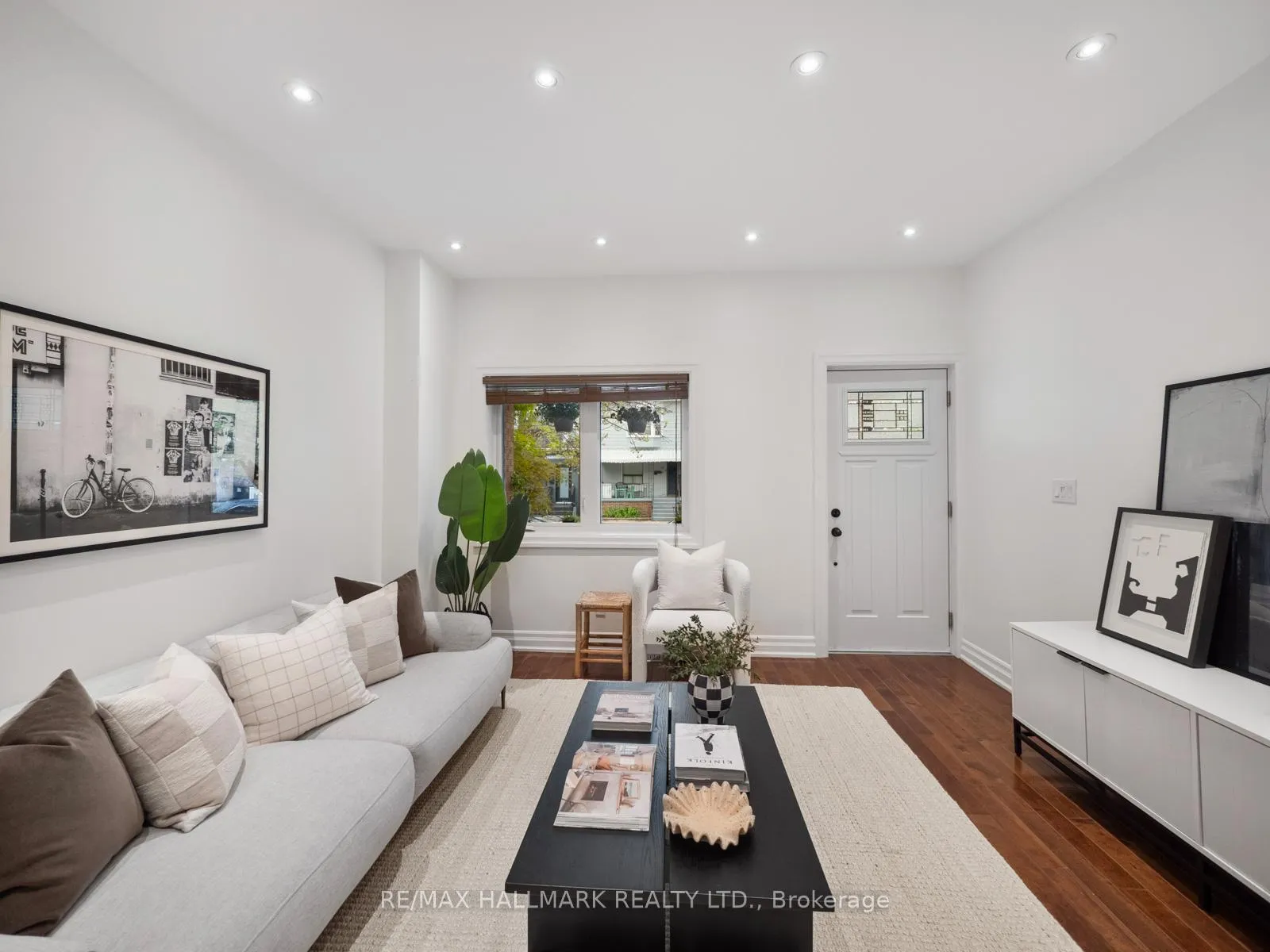 Photo 9 of 10 Ferrier Avenue, Toronto, Playter Estates-Danforth — HOMEH