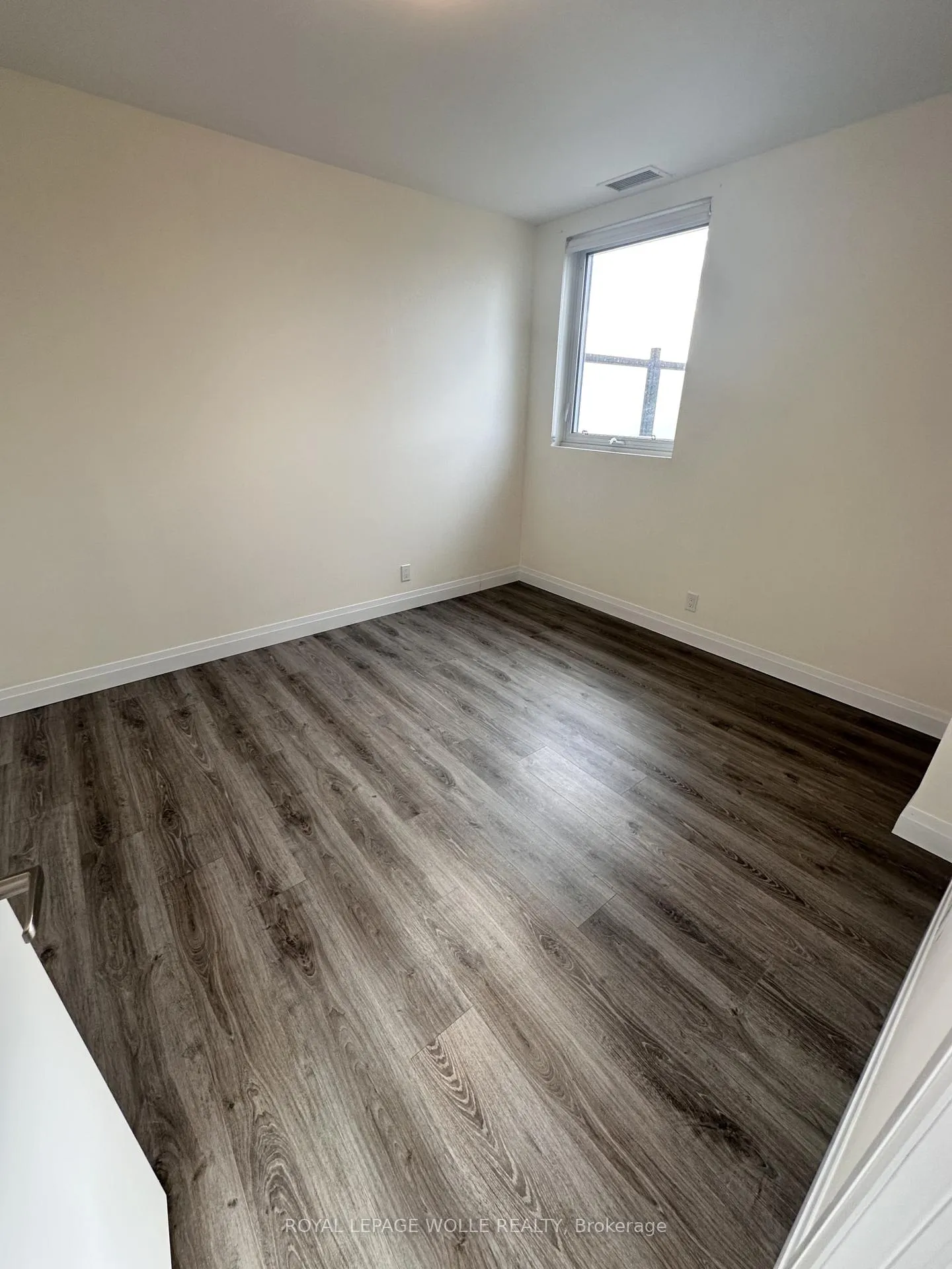 Photo 13 of Unit 408, 104 Garment Street, Kitchener — HOMEH