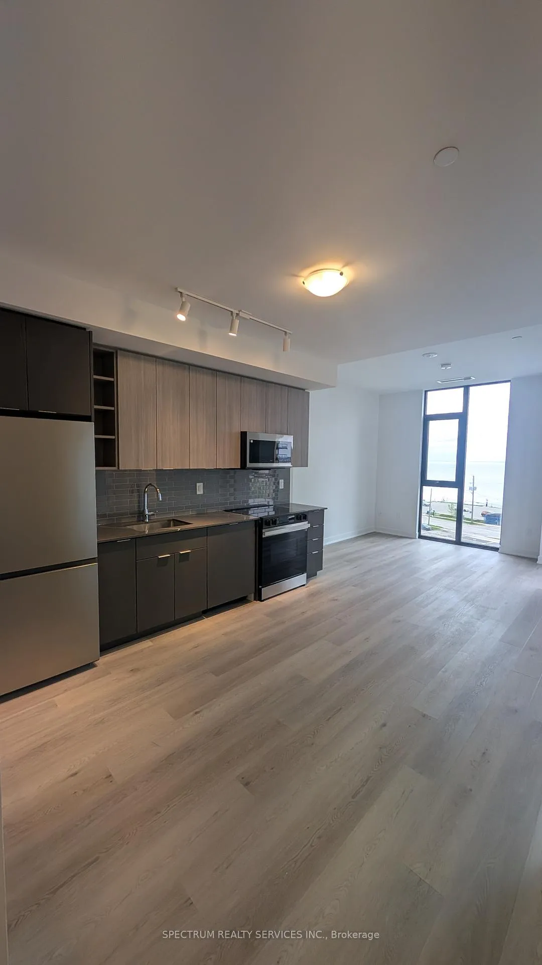 Photo 1 of Unit 407, 2075 Lakeshore Road, Burlington, Brant — HOMEH