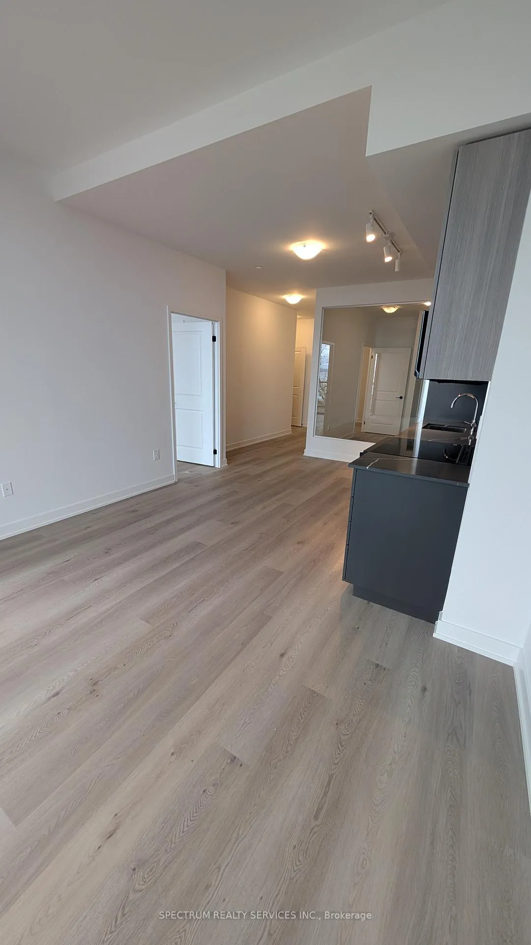 Photo 7 of Unit 407, 2075 Lakeshore Road, Burlington, Brant — HOMEH