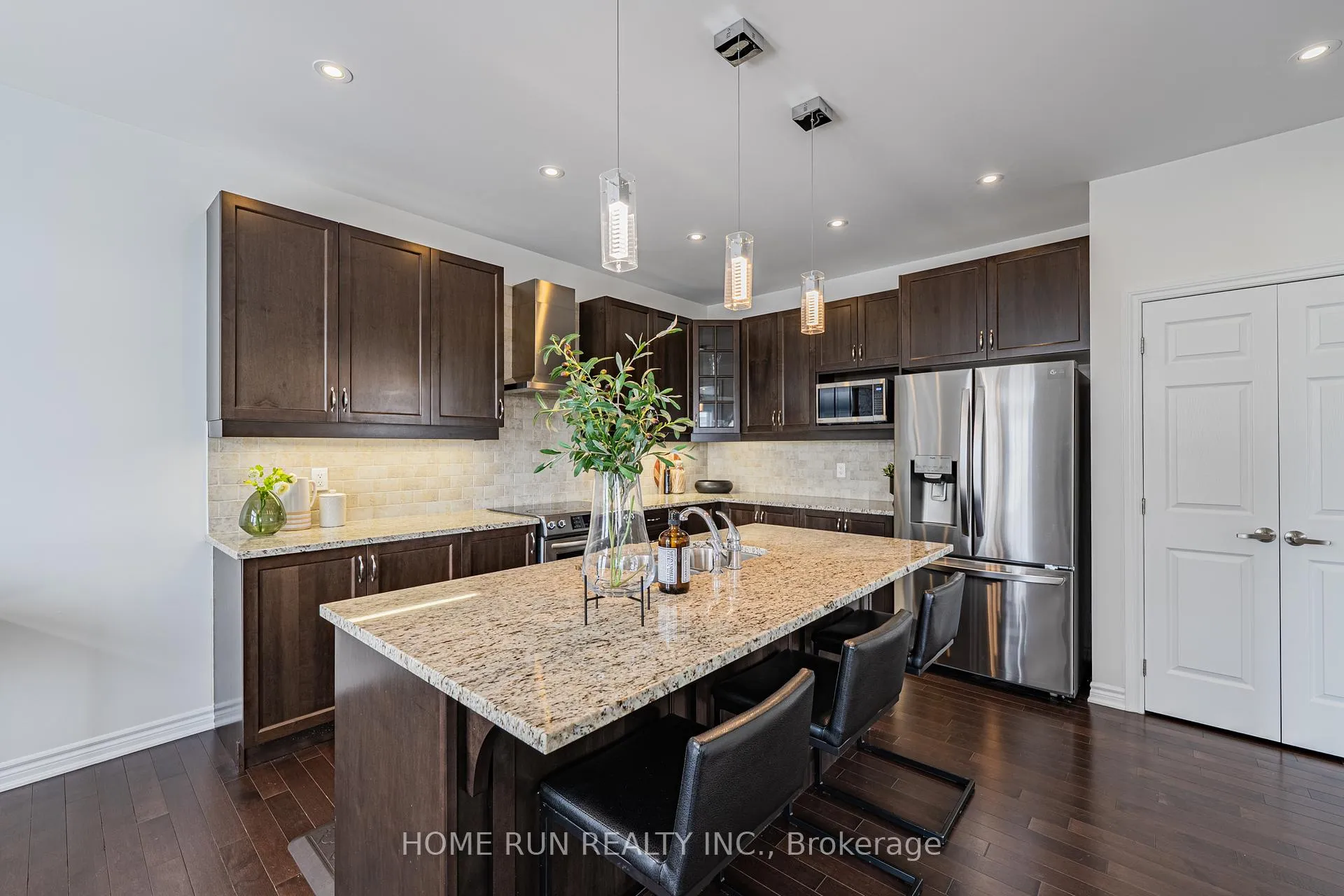 Photo 18 of 572 Dundonald Drive, Ottawa, Barrhaven - Half Moon Bay — HOMEH