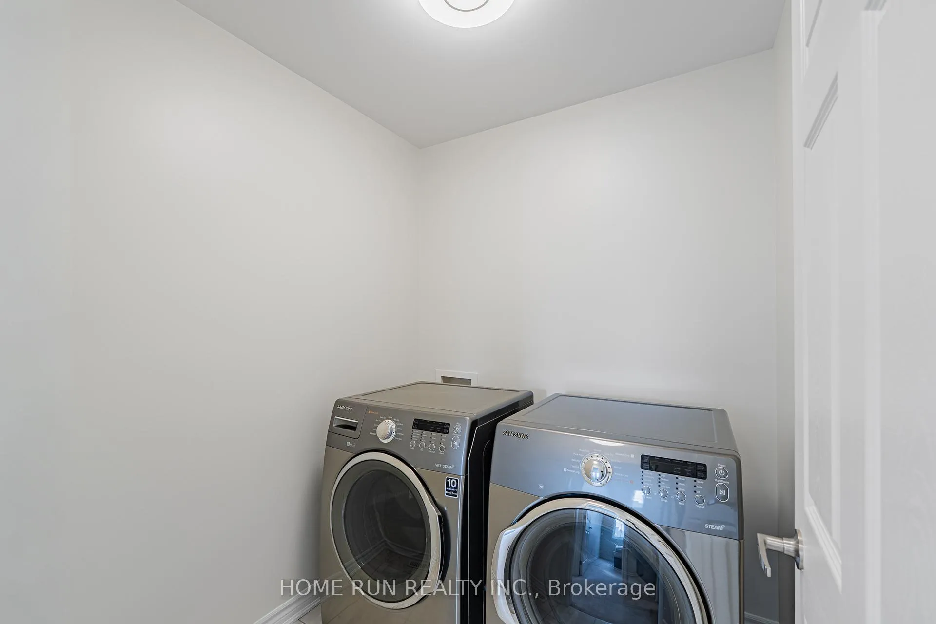 Photo 36 of 572 Dundonald Drive, Ottawa, Barrhaven - Half Moon Bay — HOMEH