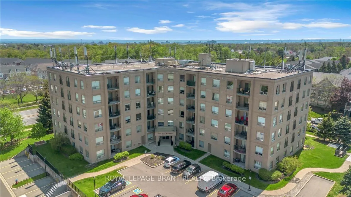 Photo 3 of Unit 105, 3497 Upper Middle Road, Burlington, Headon — HOMEH