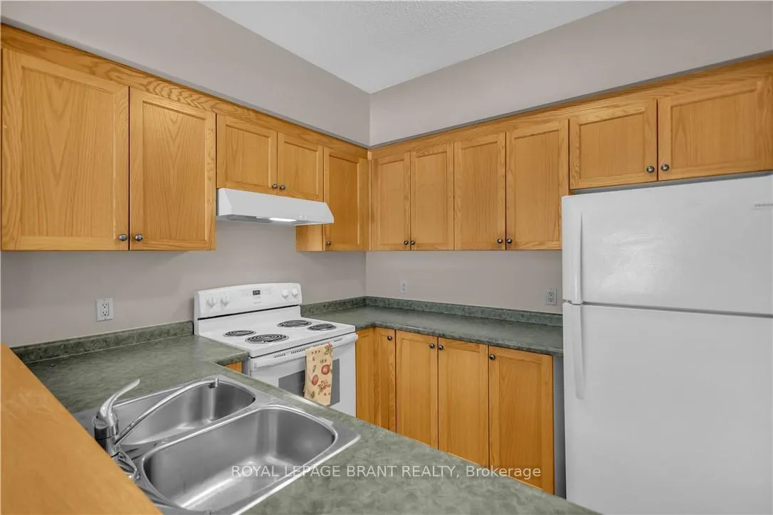 Photo 8 of Unit 105, 3497 Upper Middle Road, Burlington, Headon — HOMEH