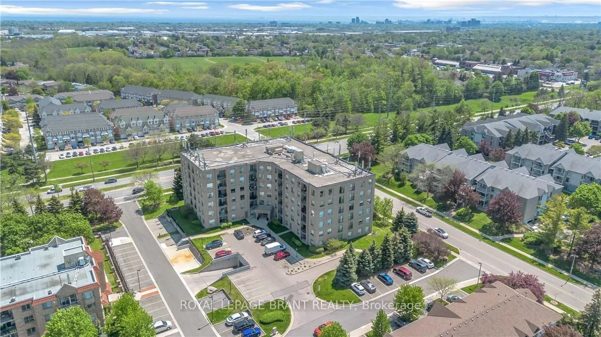 Photo 25 of Unit 105, 3497 Upper Middle Road, Burlington, Headon — HOMEH