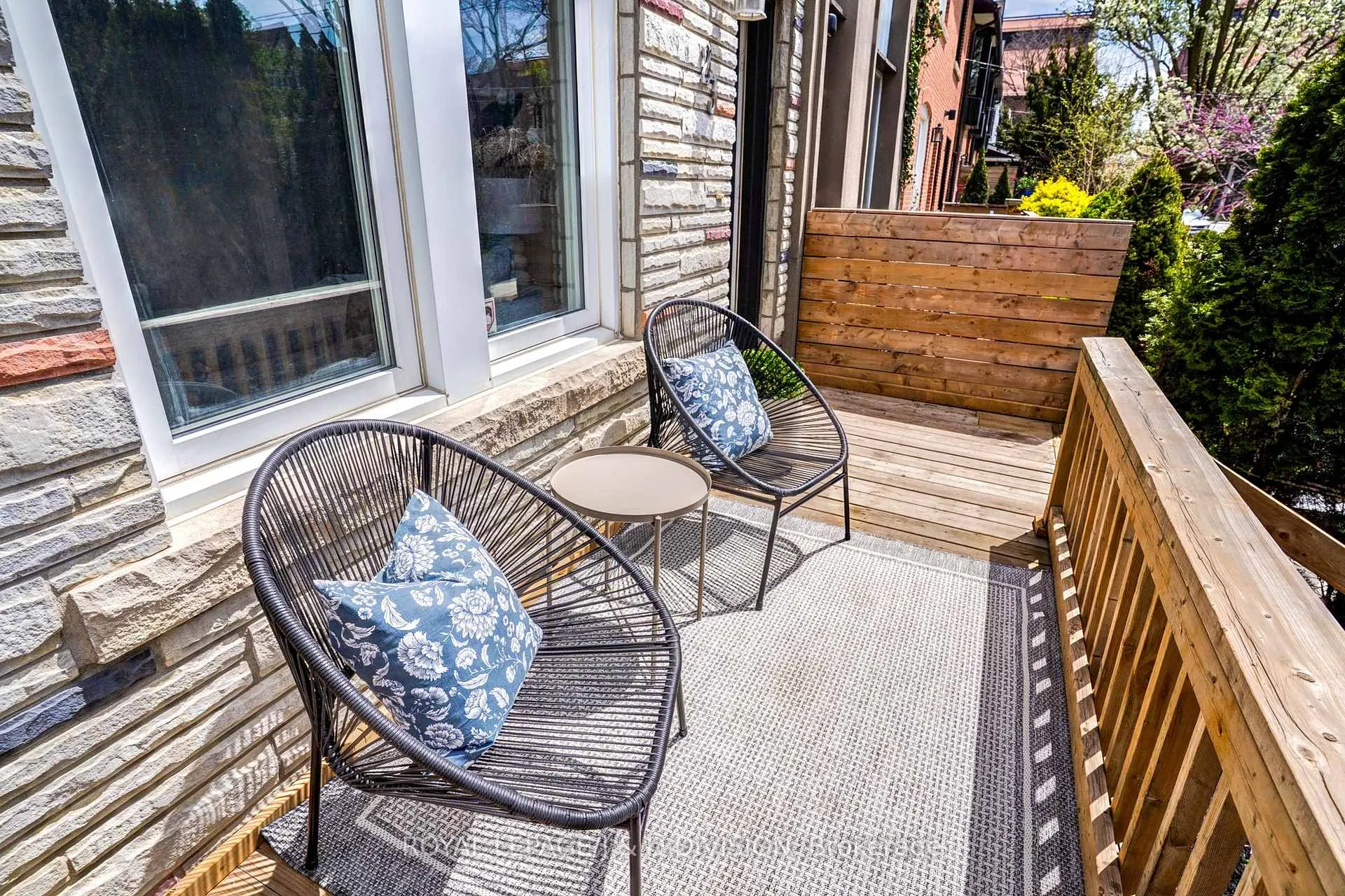 Photo 5 of 23 Empire Avenue, Toronto, South Riverdale — HOMEH