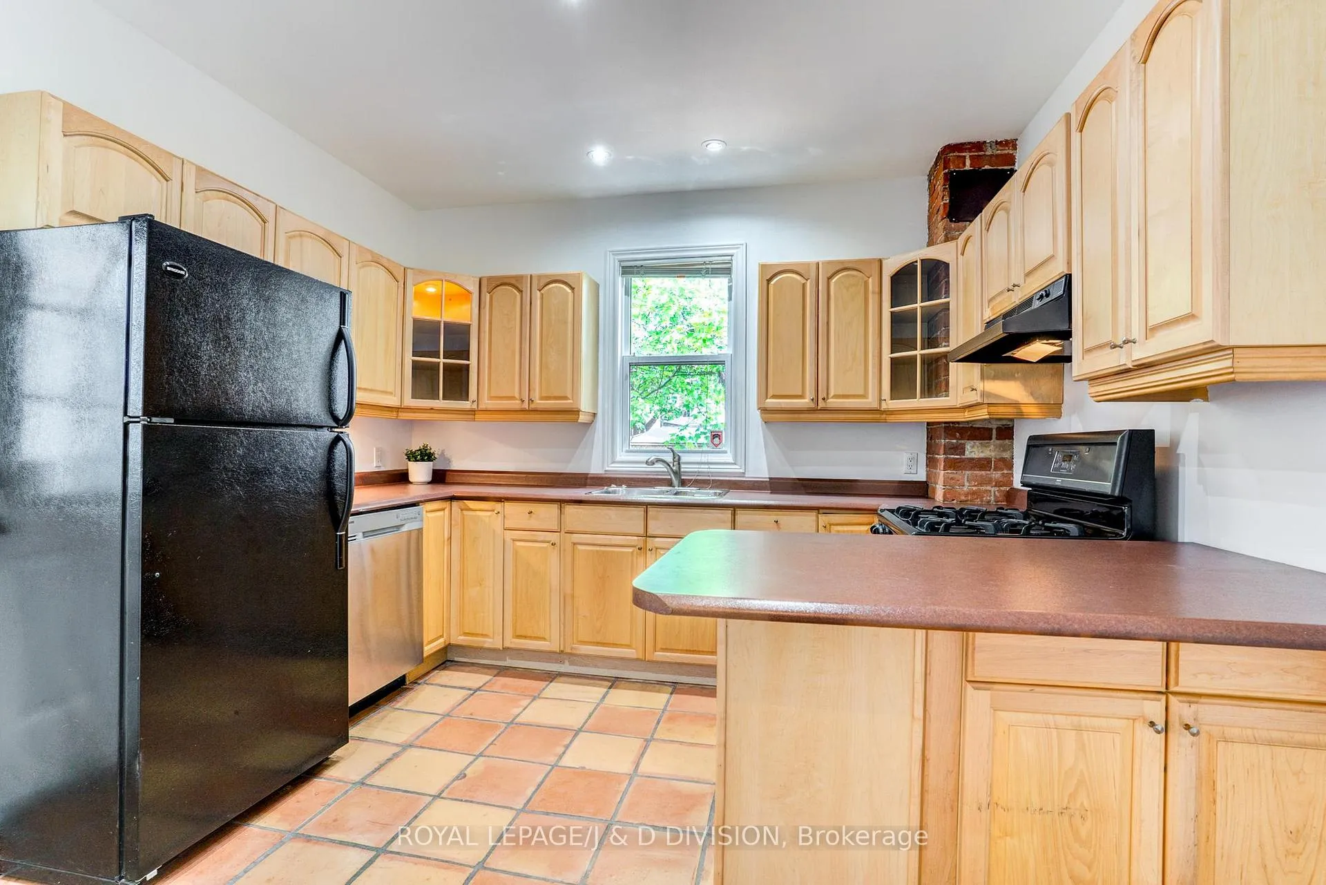 Photo 14 of 23 Empire Avenue, Toronto, South Riverdale — HOMEH