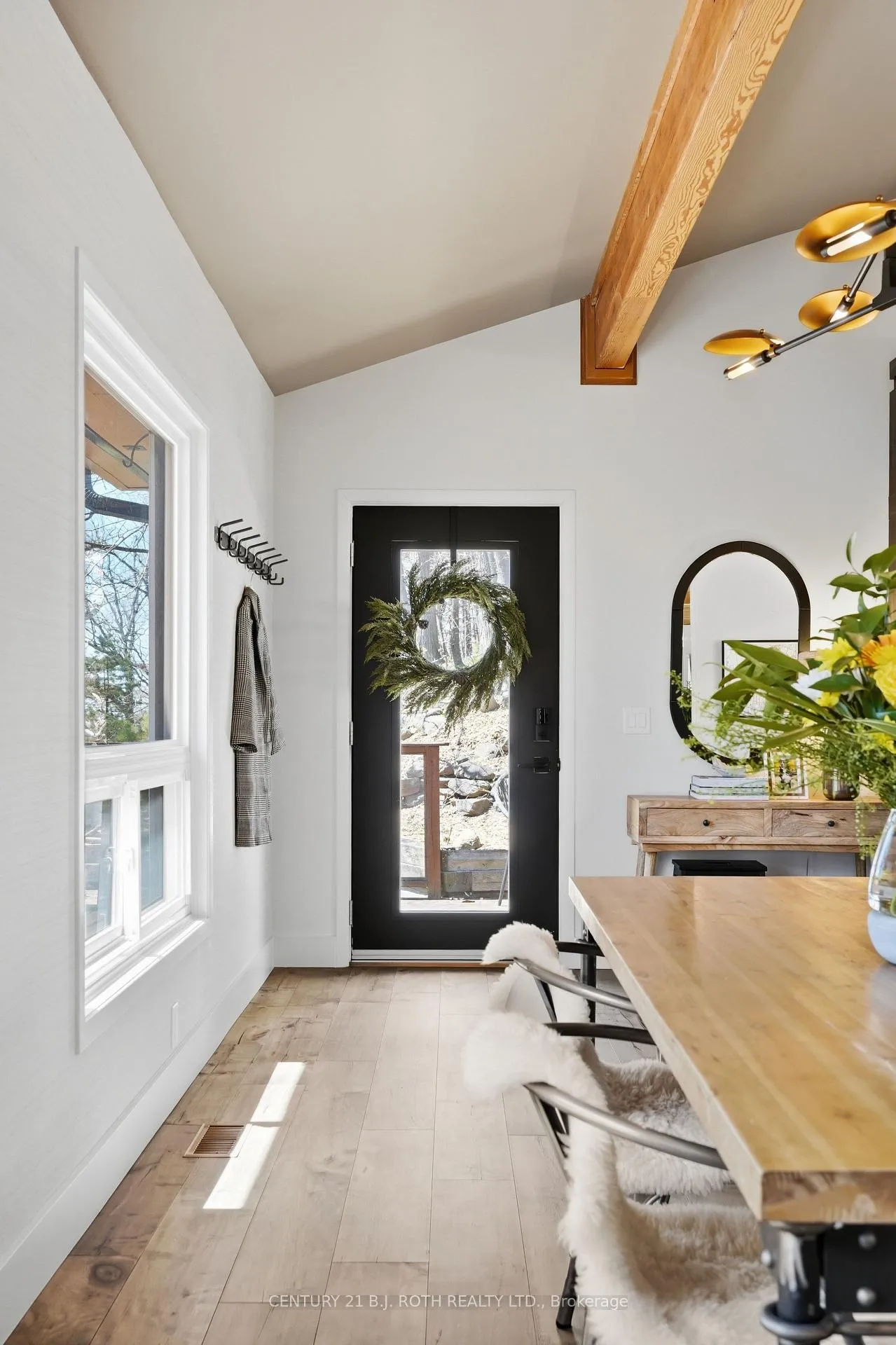 Photo 10 of 10 Pine Hill, Oro-Medonte, Horseshoe Valley — HOMEH