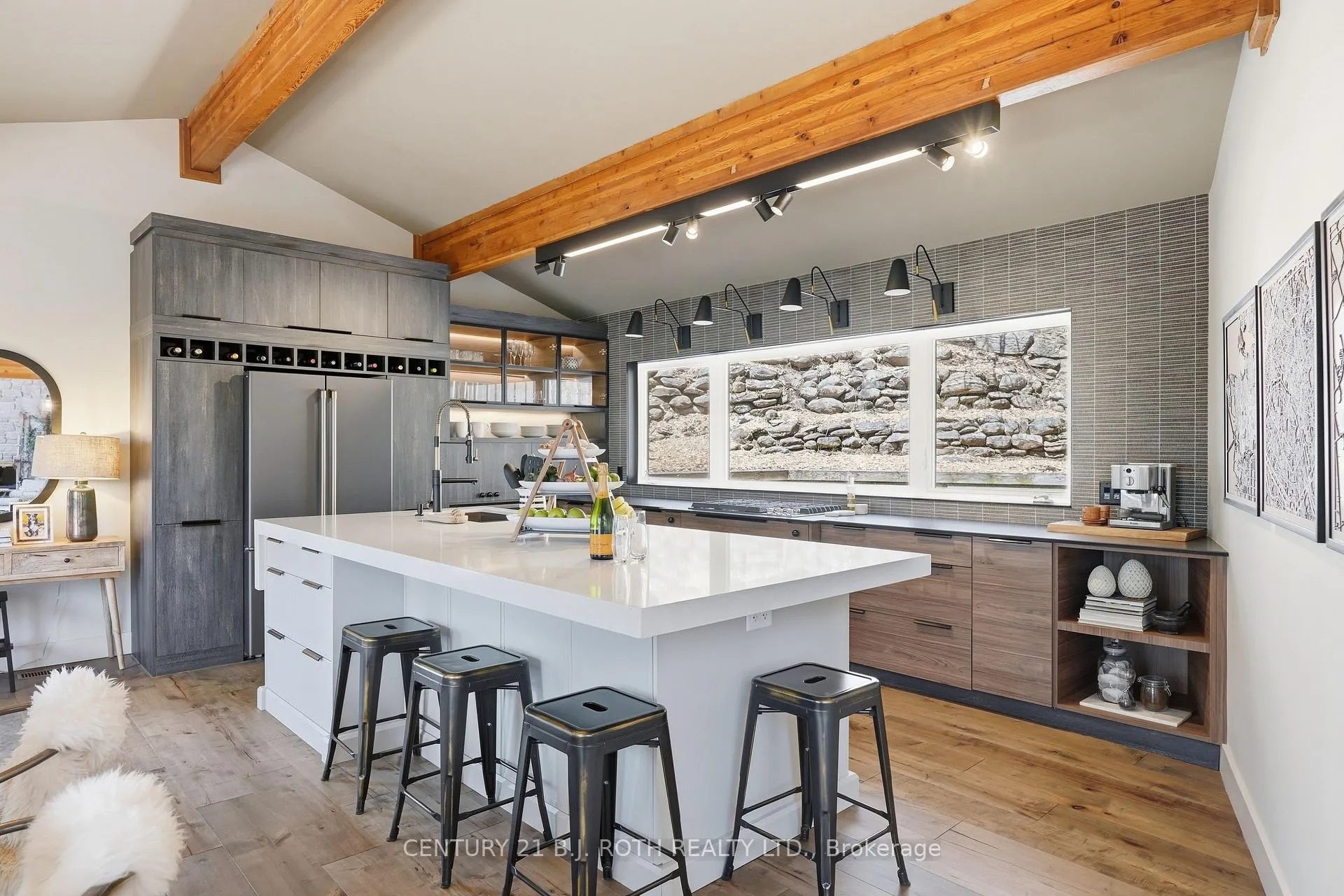 Photo 12 of 10 Pine Hill, Oro-Medonte, Horseshoe Valley — HOMEH