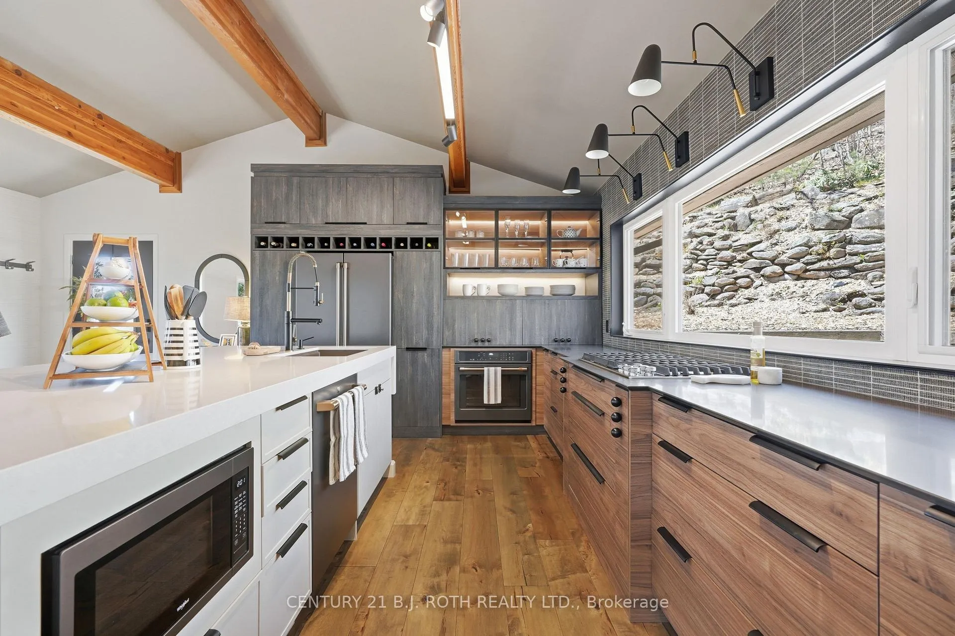 Photo 14 of 10 Pine Hill, Oro-Medonte, Horseshoe Valley — HOMEH