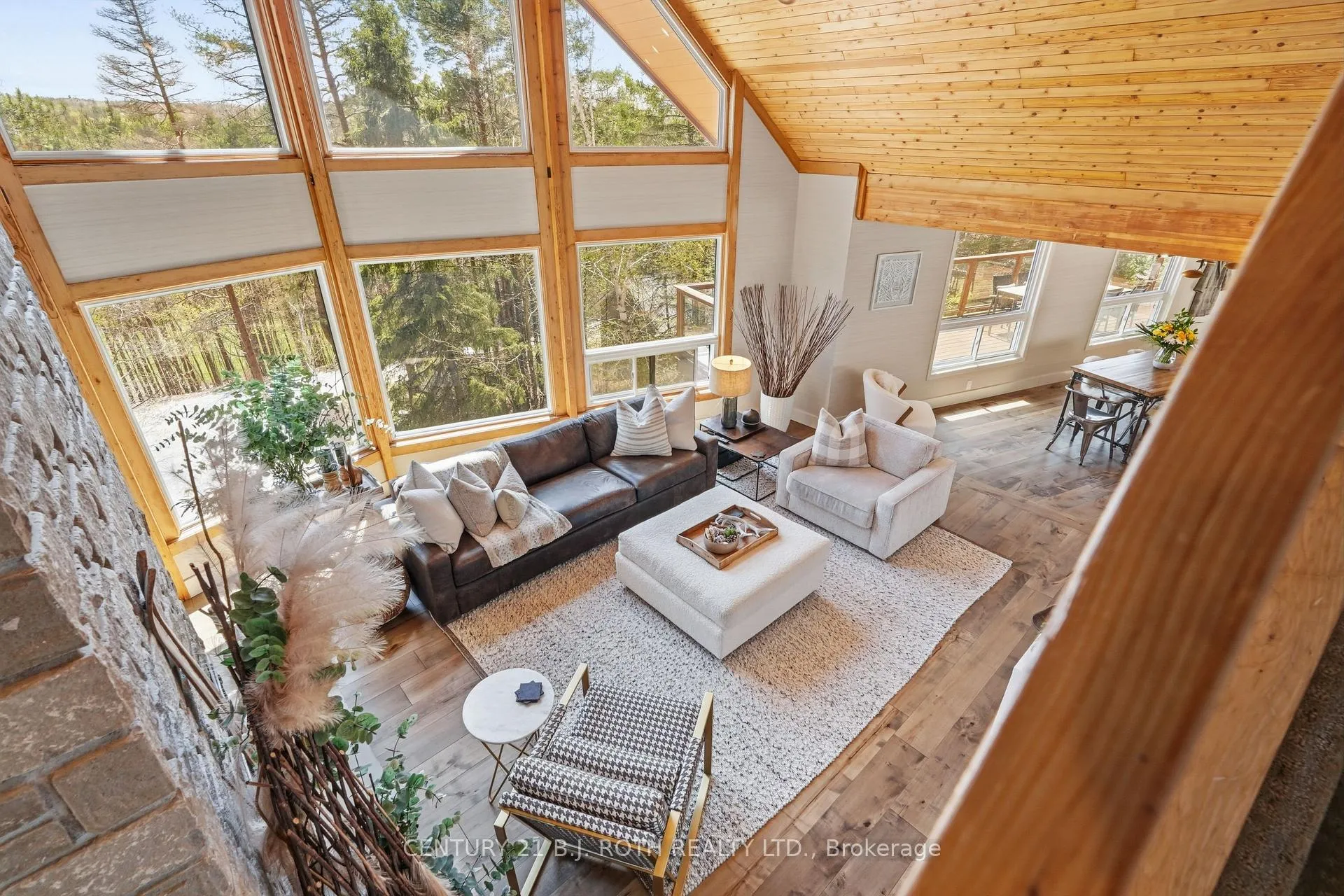 Photo 22 of 10 Pine Hill, Oro-Medonte, Horseshoe Valley — HOMEH