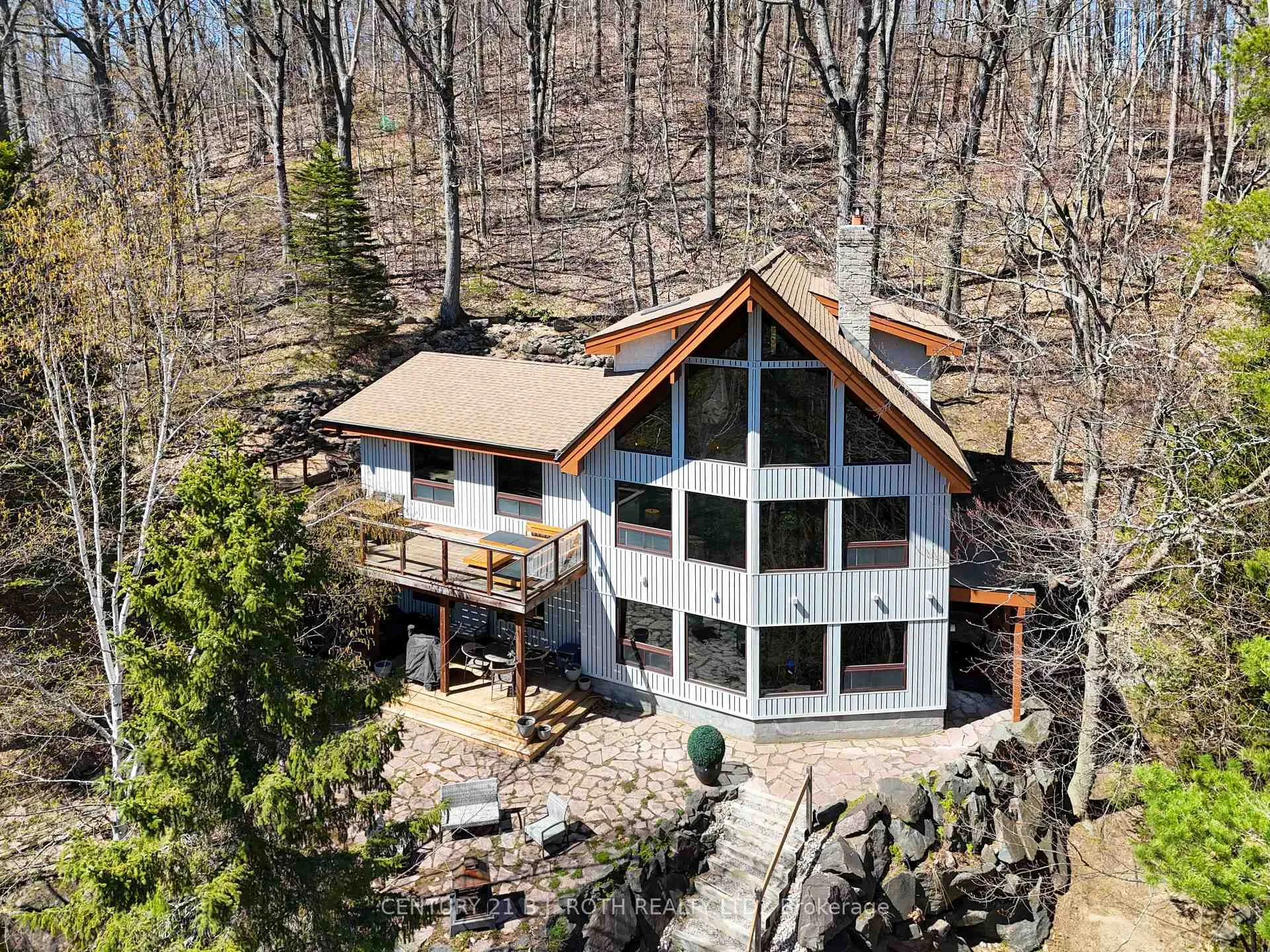 Photo 39 of 10 Pine Hill, Oro-Medonte, Horseshoe Valley — HOMEH