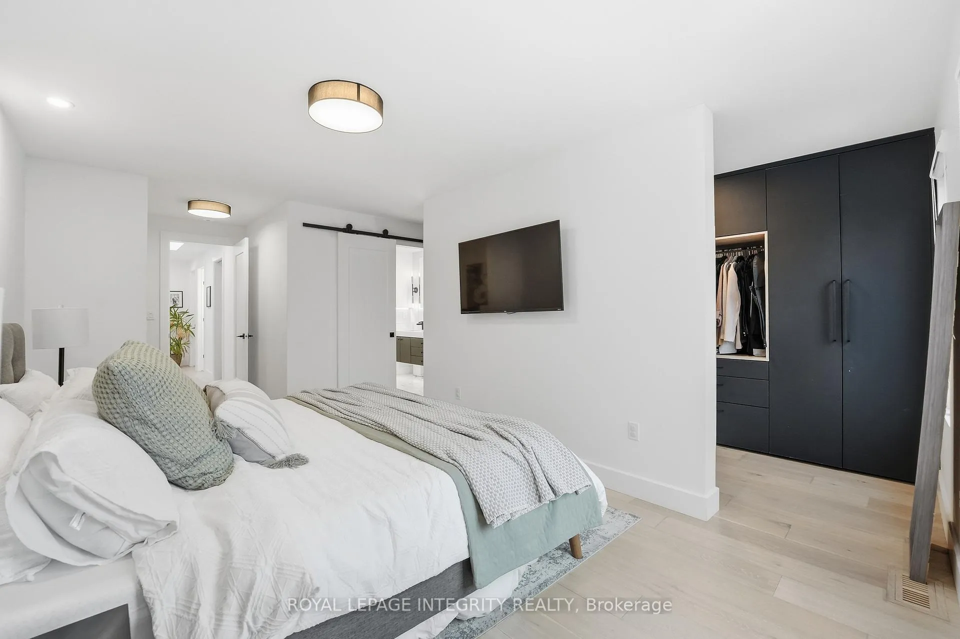 Photo 18 of 221 Wesley Avenue, Ottawa, Westboro/Hampton Park — HOMEH