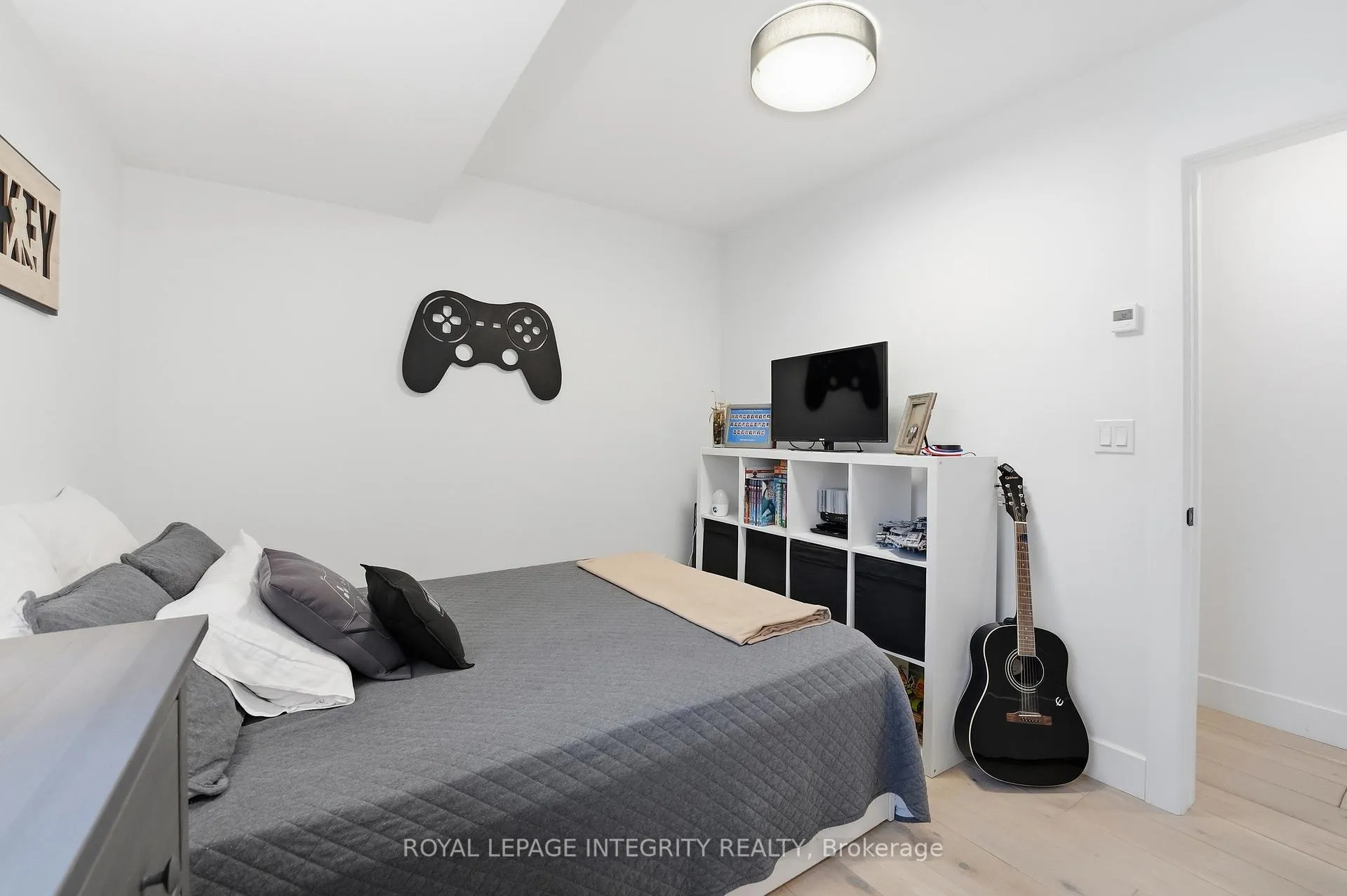 Photo 33 of 221 Wesley Avenue, Ottawa, Westboro/Hampton Park — HOMEH