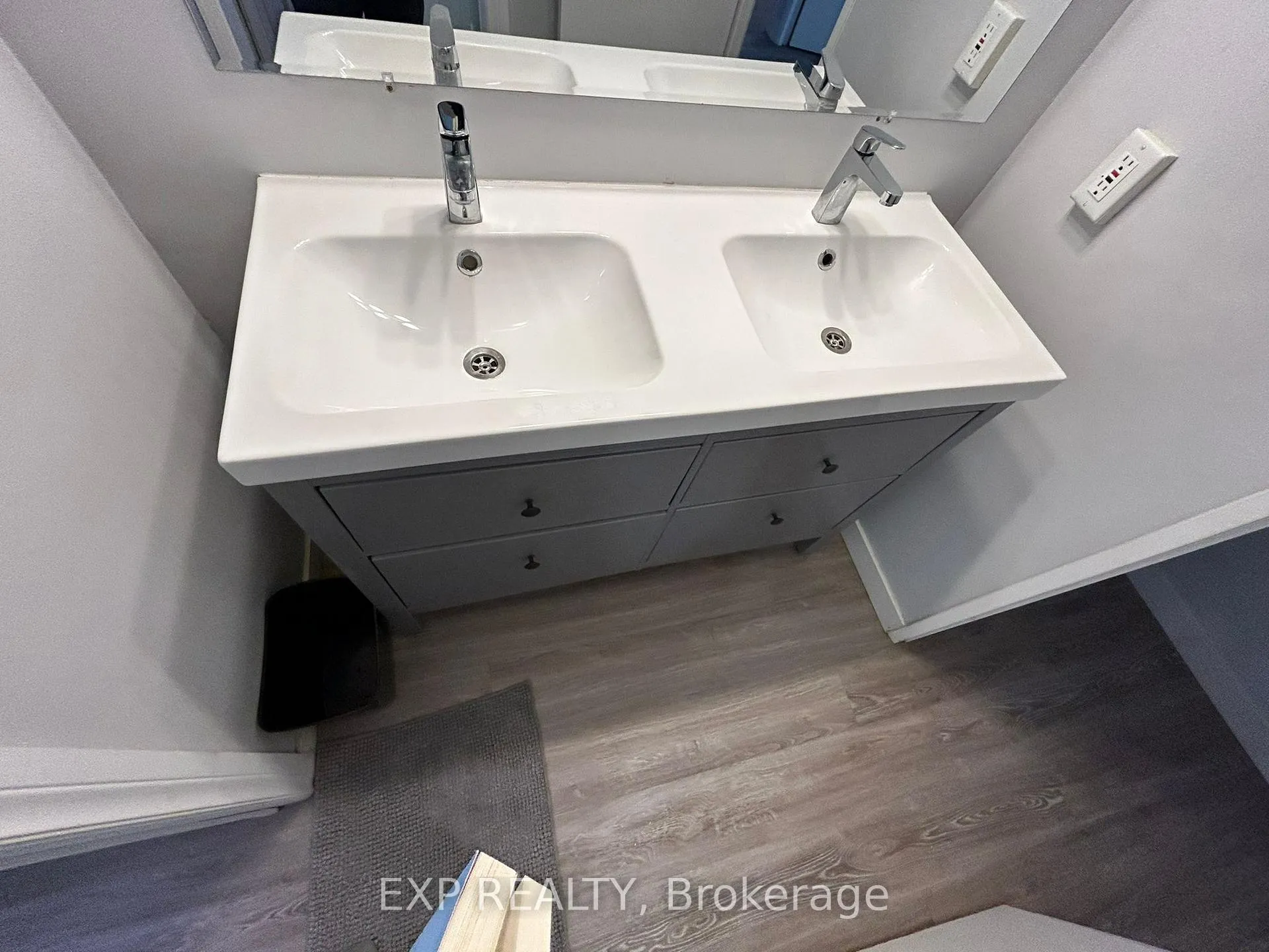Photo 11 of Unit 3, 91 Westmount Road N, Waterloo, Beechwood — HOMEH