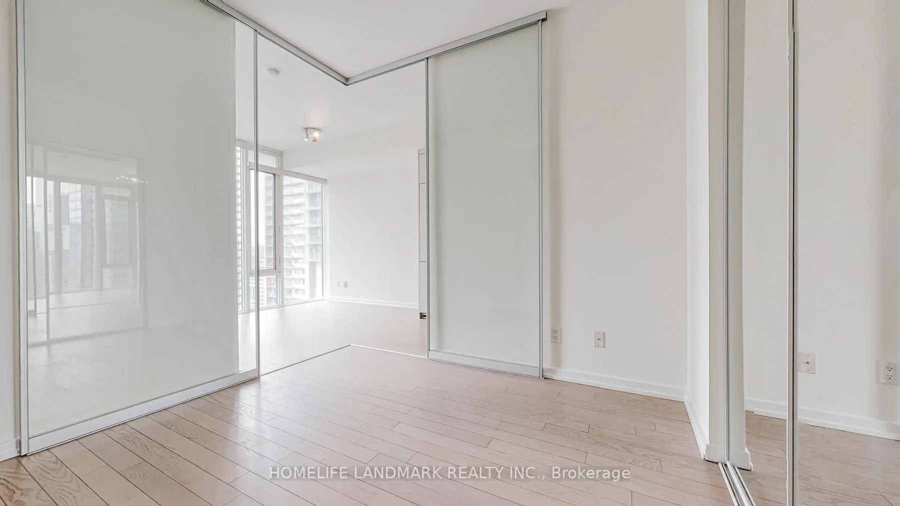 Photo 15 of Unit 2505, 101 Peter Street, Toronto, Waterfront Communities — HOMEH