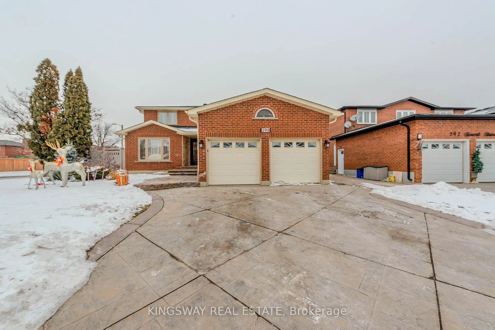 Photo 4 of 298 Forest Drive S, Vaughan, West Woodbridge — HOMEH