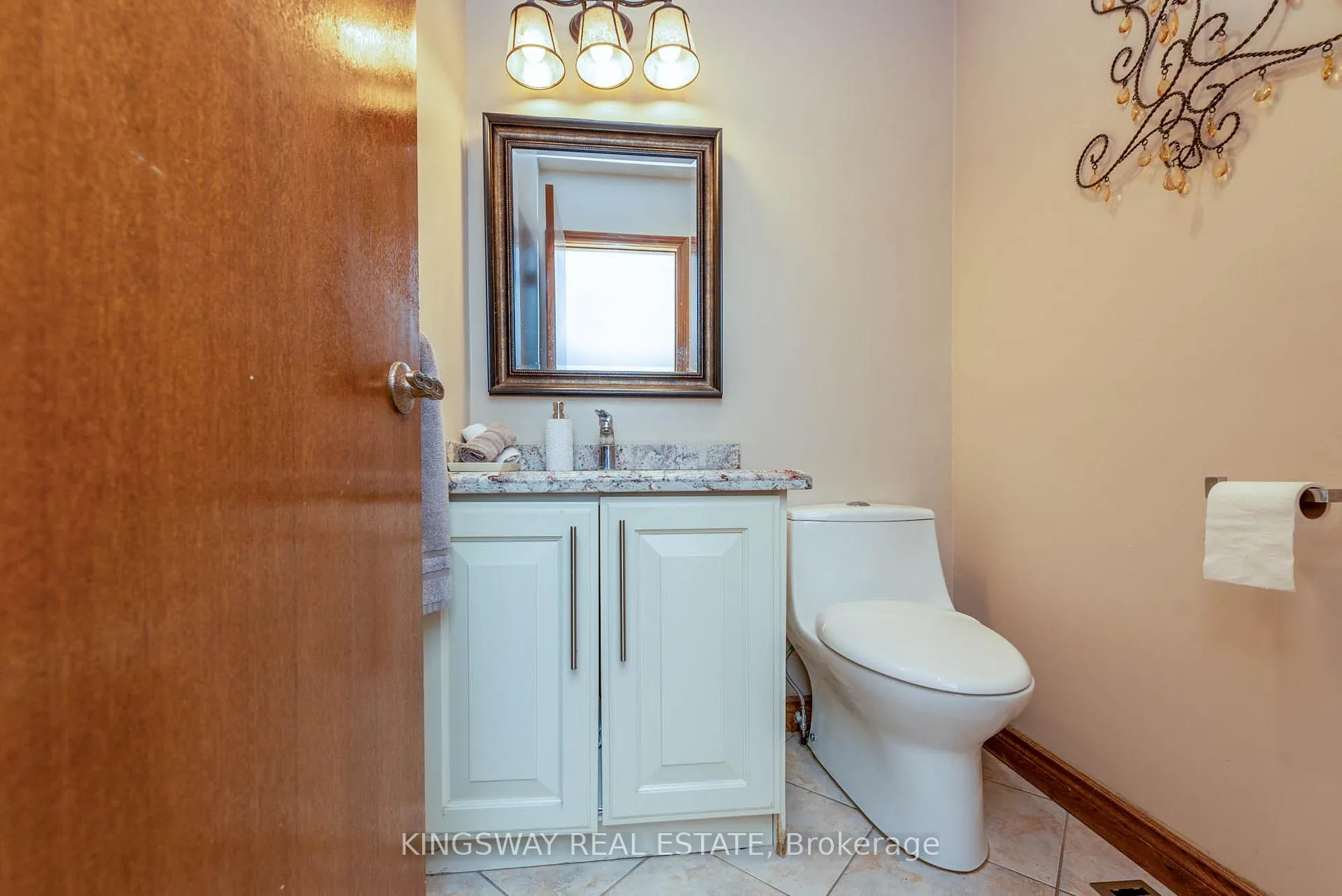 Photo 13 of 298 Forest Drive S, Vaughan, West Woodbridge — HOMEH