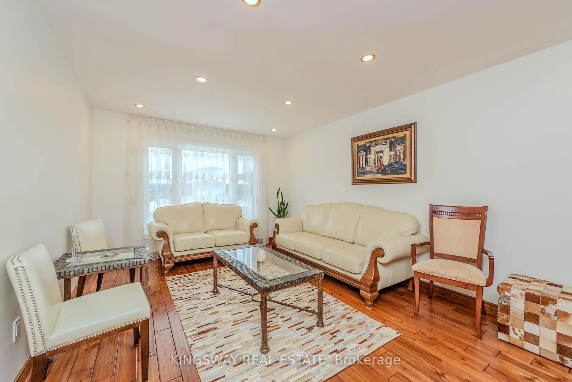 Photo 14 of 298 Forest Drive S, Vaughan, West Woodbridge — HOMEH