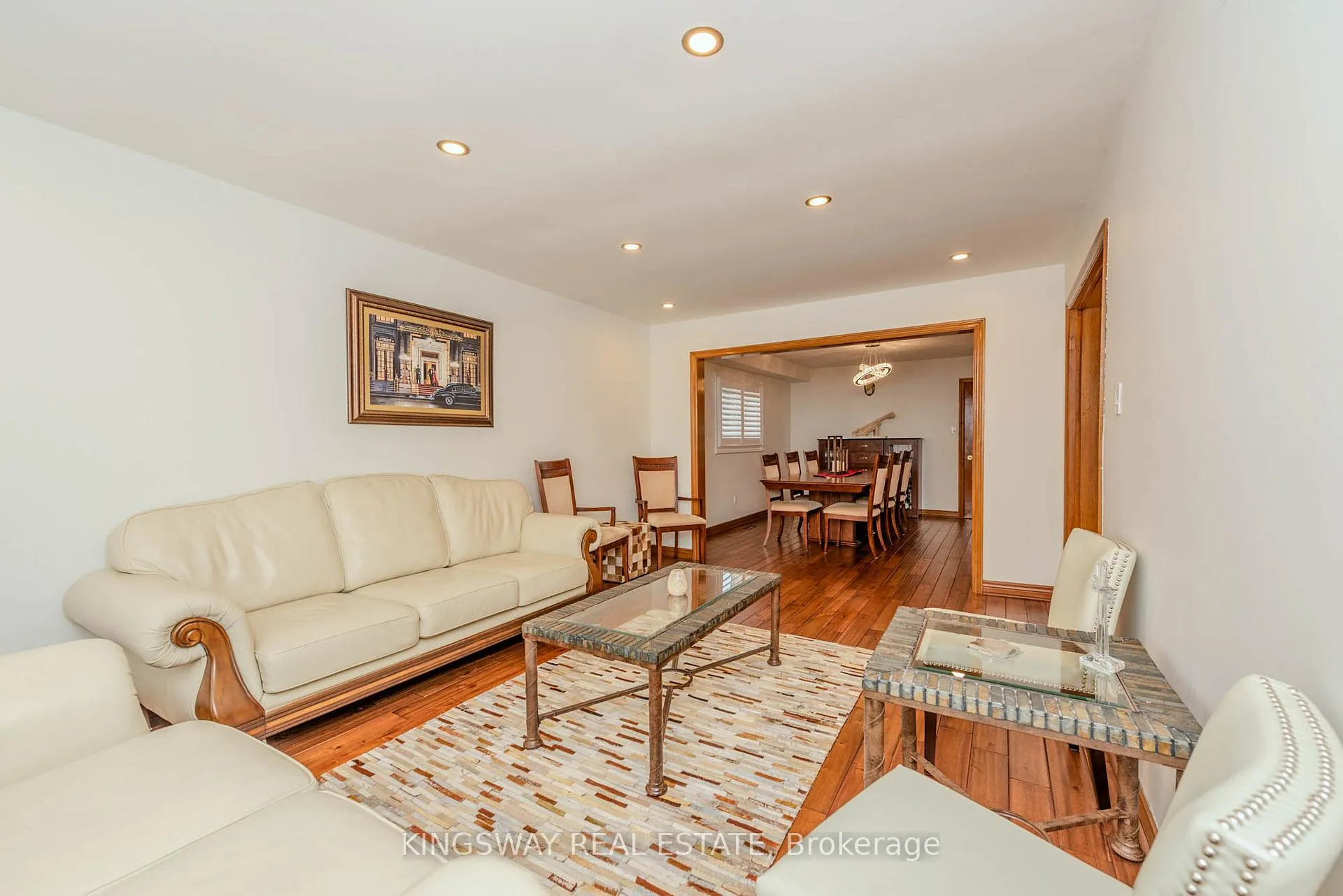 Photo 16 of 298 Forest Drive S, Vaughan, West Woodbridge — HOMEH
