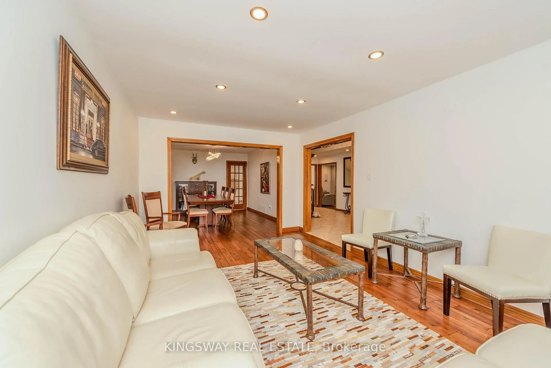 Photo 17 of 298 Forest Drive S, Vaughan, West Woodbridge — HOMEH