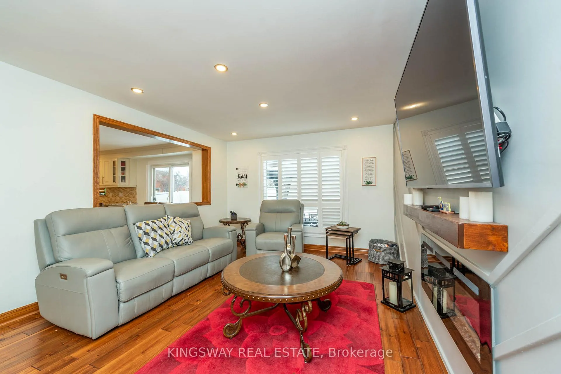 Photo 22 of 298 Forest Drive S, Vaughan, West Woodbridge — HOMEH
