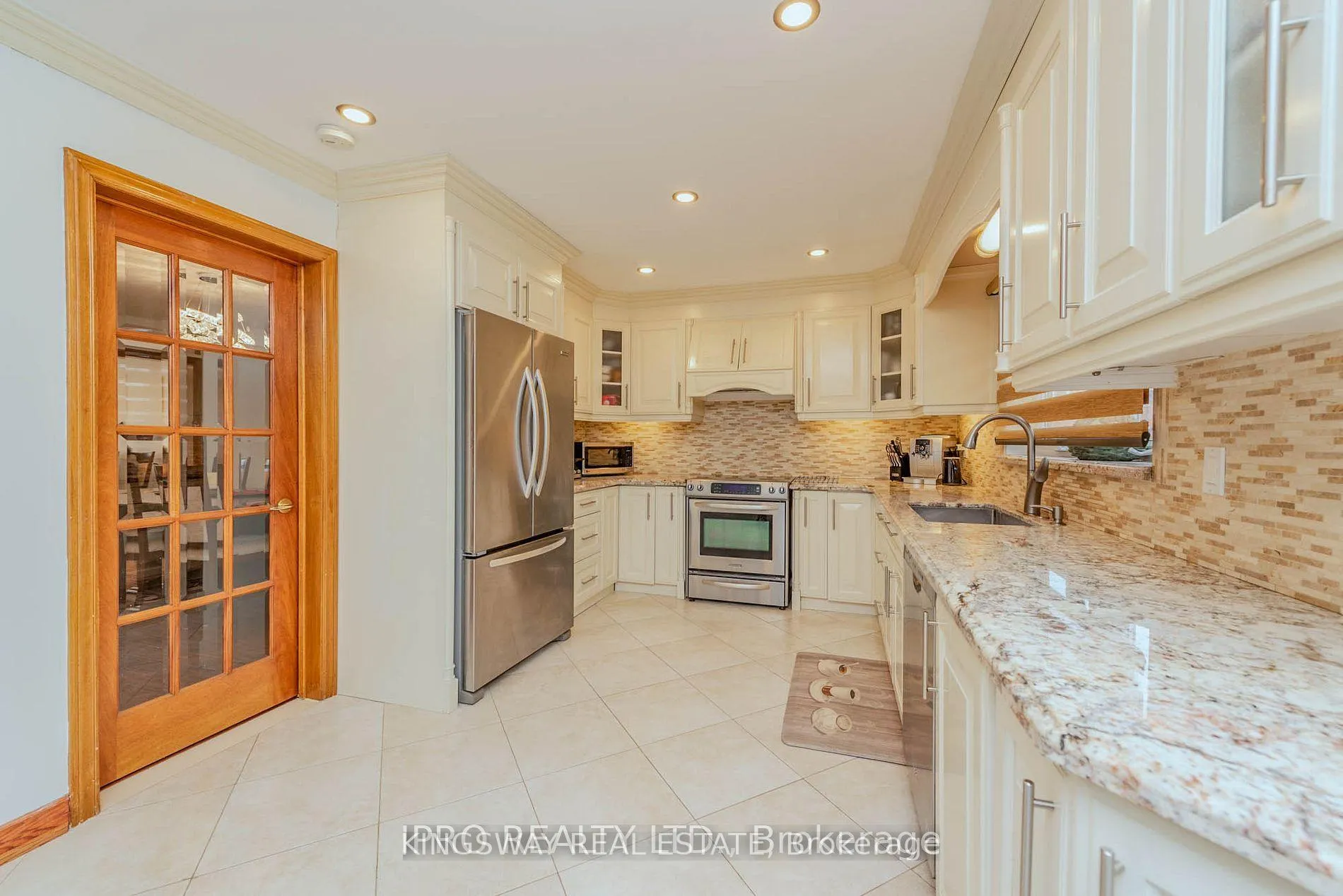 Photo 26 of 298 Forest Drive S, Vaughan, West Woodbridge — HOMEH