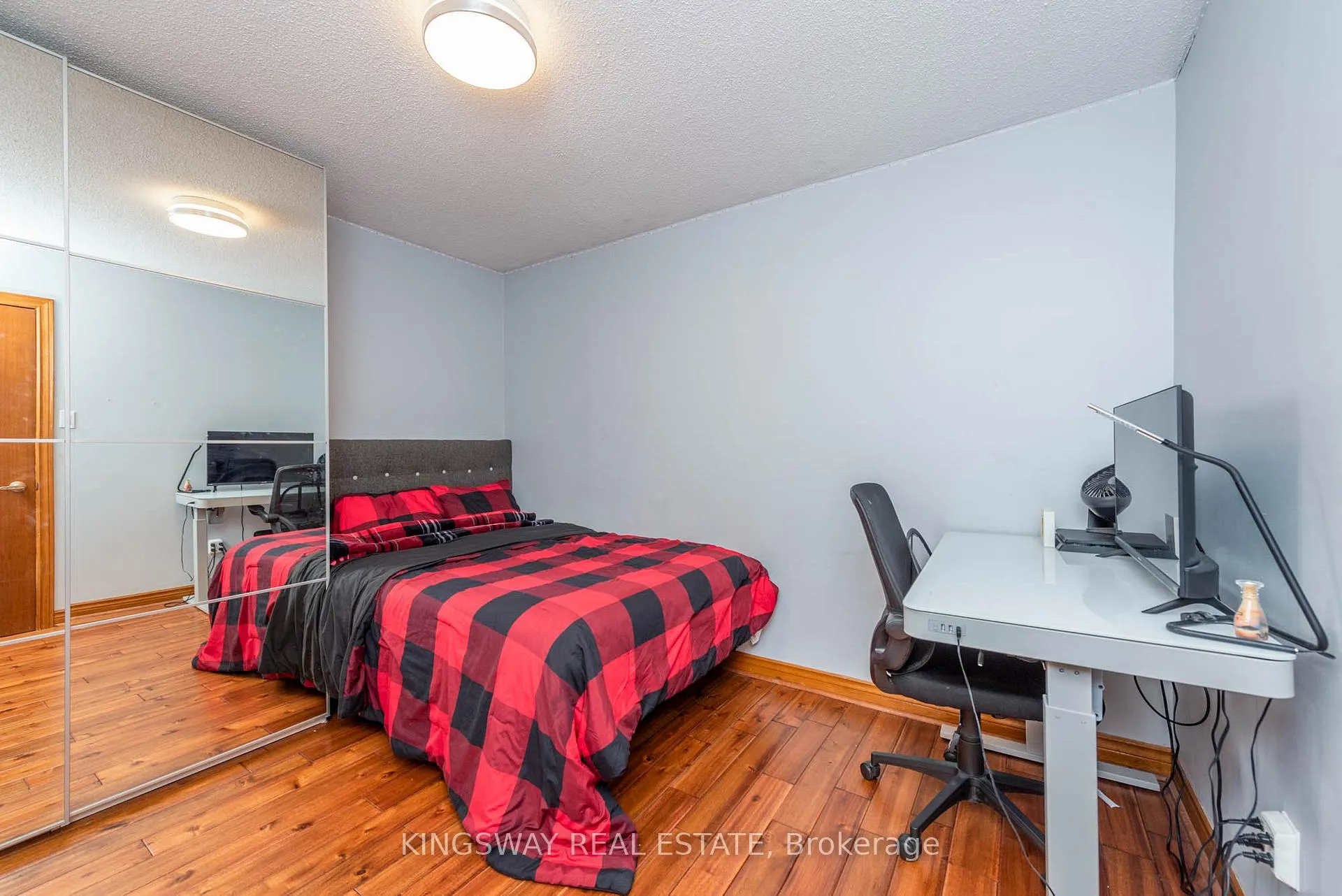 Photo 29 of 298 Forest Drive S, Vaughan, West Woodbridge — HOMEH