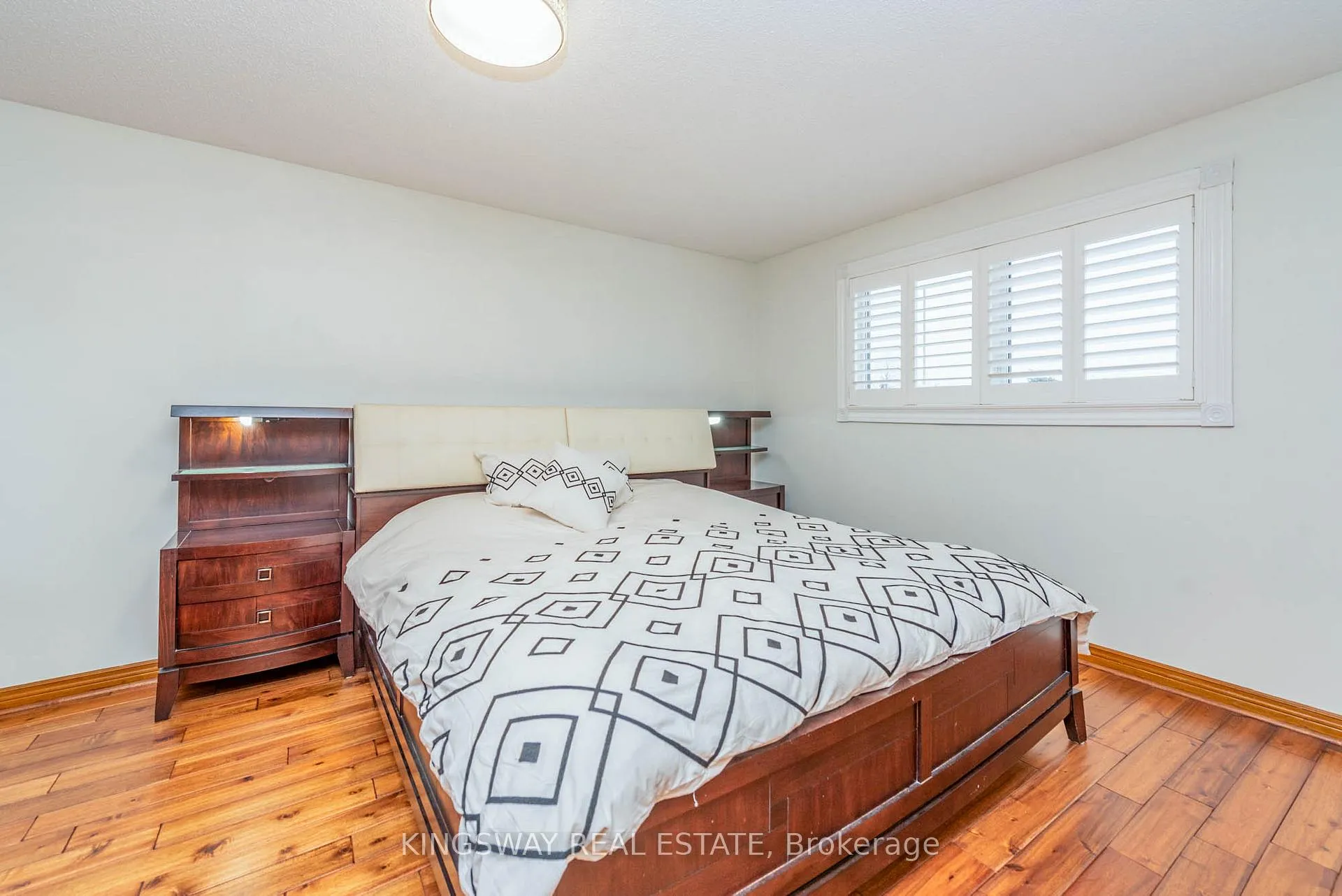 Photo 31 of 298 Forest Drive S, Vaughan, West Woodbridge — HOMEH