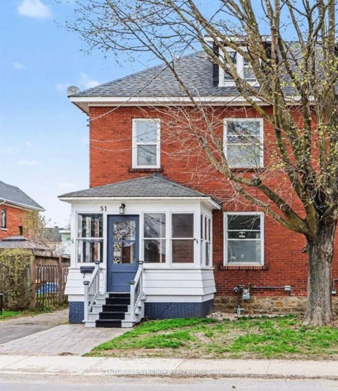 Front of 51 McGill Street N