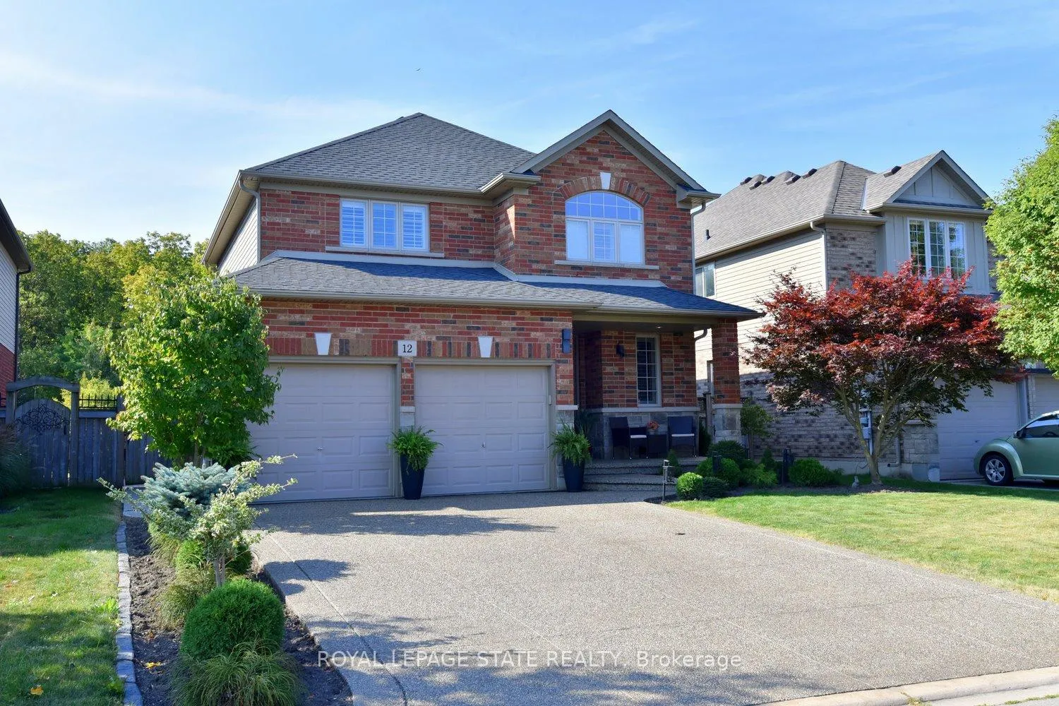 Photo 2 of 12 Degrow Crescent, Hamilton, Rural Glanbrook — HOMEH