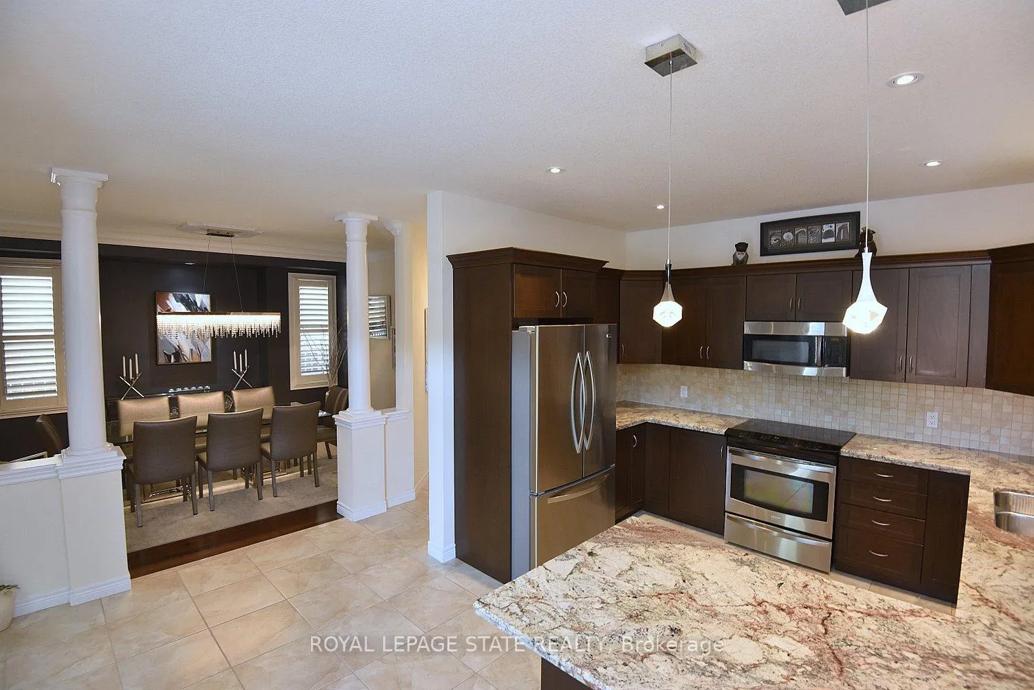 Photo 13 of 12 Degrow Crescent, Hamilton, Rural Glanbrook — HOMEH