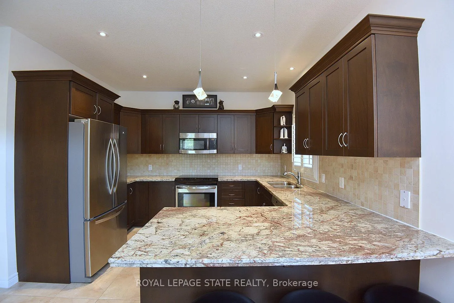 Photo 19 of 12 Degrow Crescent, Hamilton, Rural Glanbrook — HOMEH