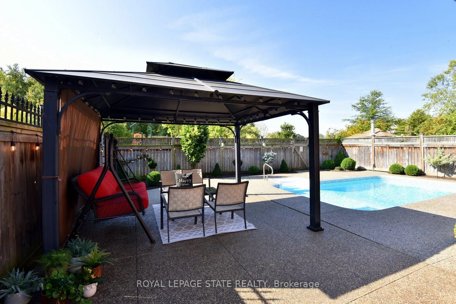 Photo 42 of 12 Degrow Crescent, Hamilton, Rural Glanbrook — HOMEH