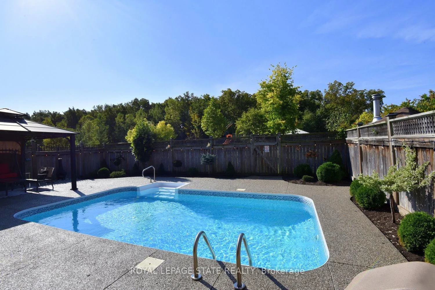 Photo 44 of 12 Degrow Crescent, Hamilton, Rural Glanbrook — HOMEH