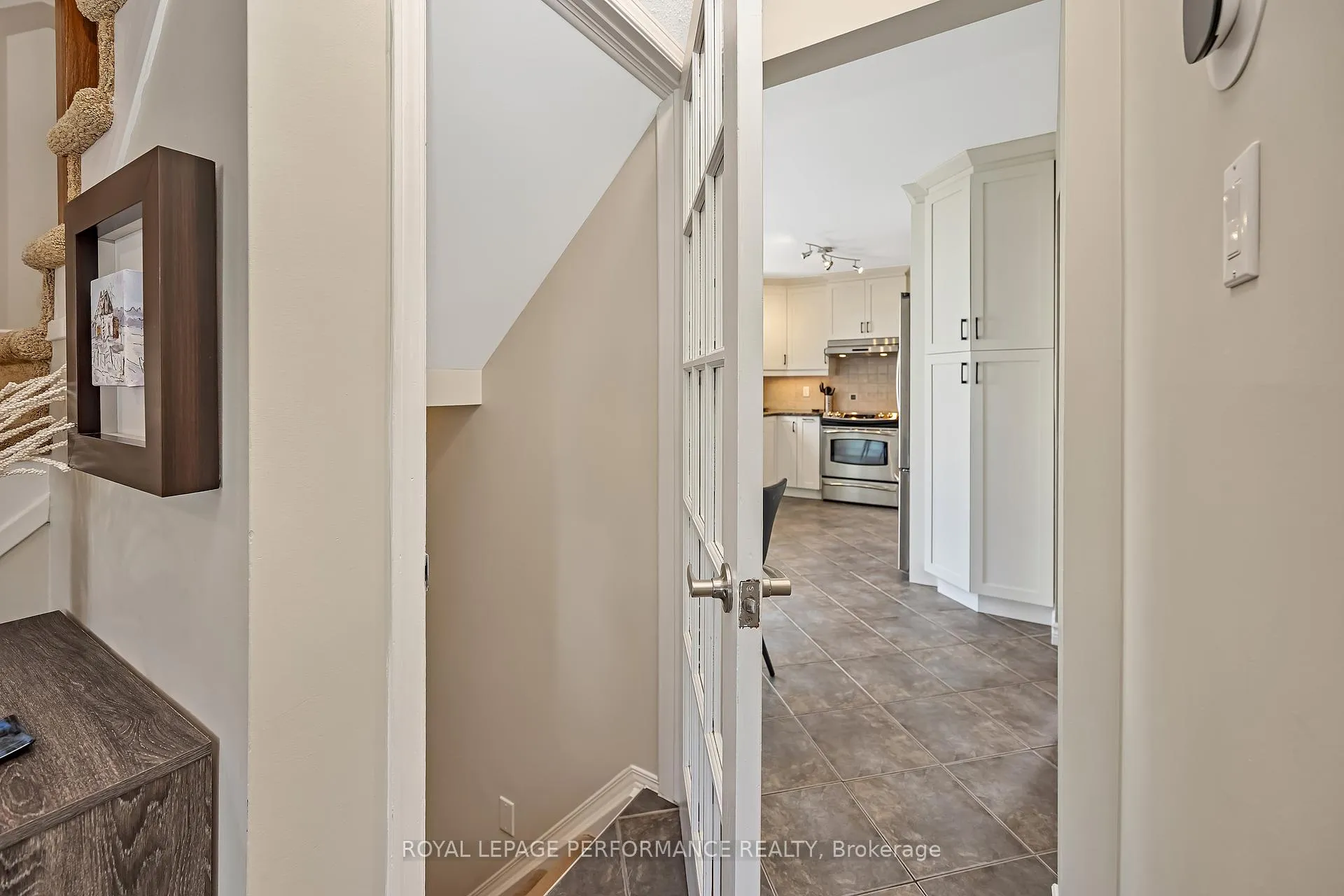 Photo 22 of 1696 Tache Way, Ottawa, Fallingbrook/Pineridge — HOMEH