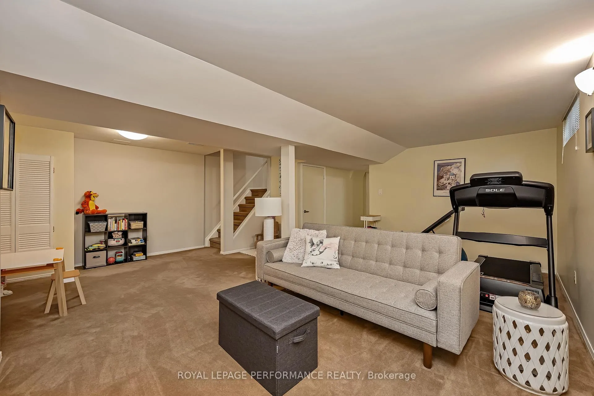 Photo 24 of 1696 Tache Way, Ottawa, Fallingbrook/Pineridge — HOMEH